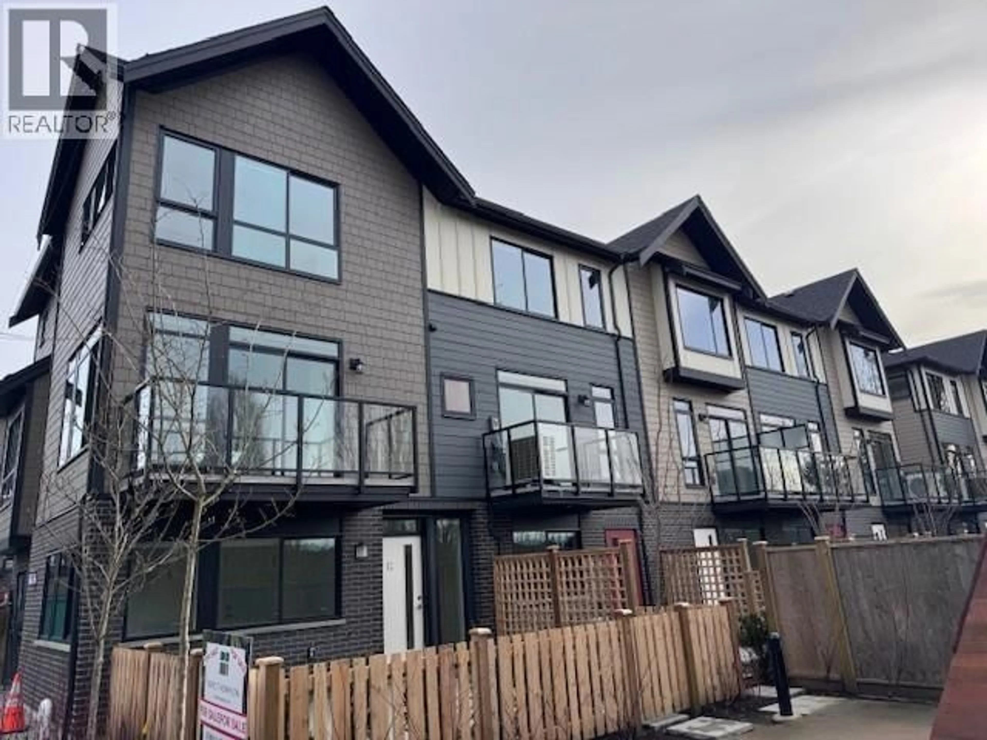 A pic from outside/outdoor area/front of a property/back of a property/a pic from drone, street for 14 - 4337 BOUNDARY ROAD, Richmond British Columbia V6V0C4