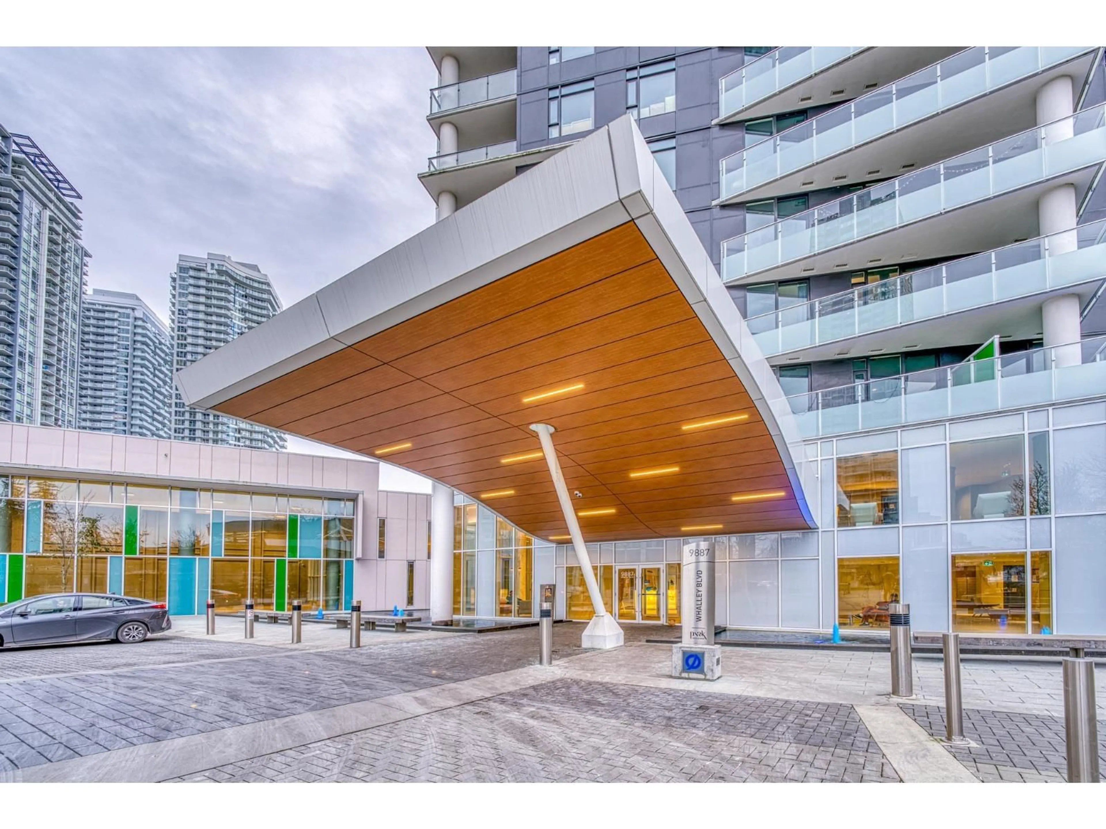 Indoor foyer for 1801 - 9887 WHALLEY BOULEVARD, Surrey British Columbia V3T0P4