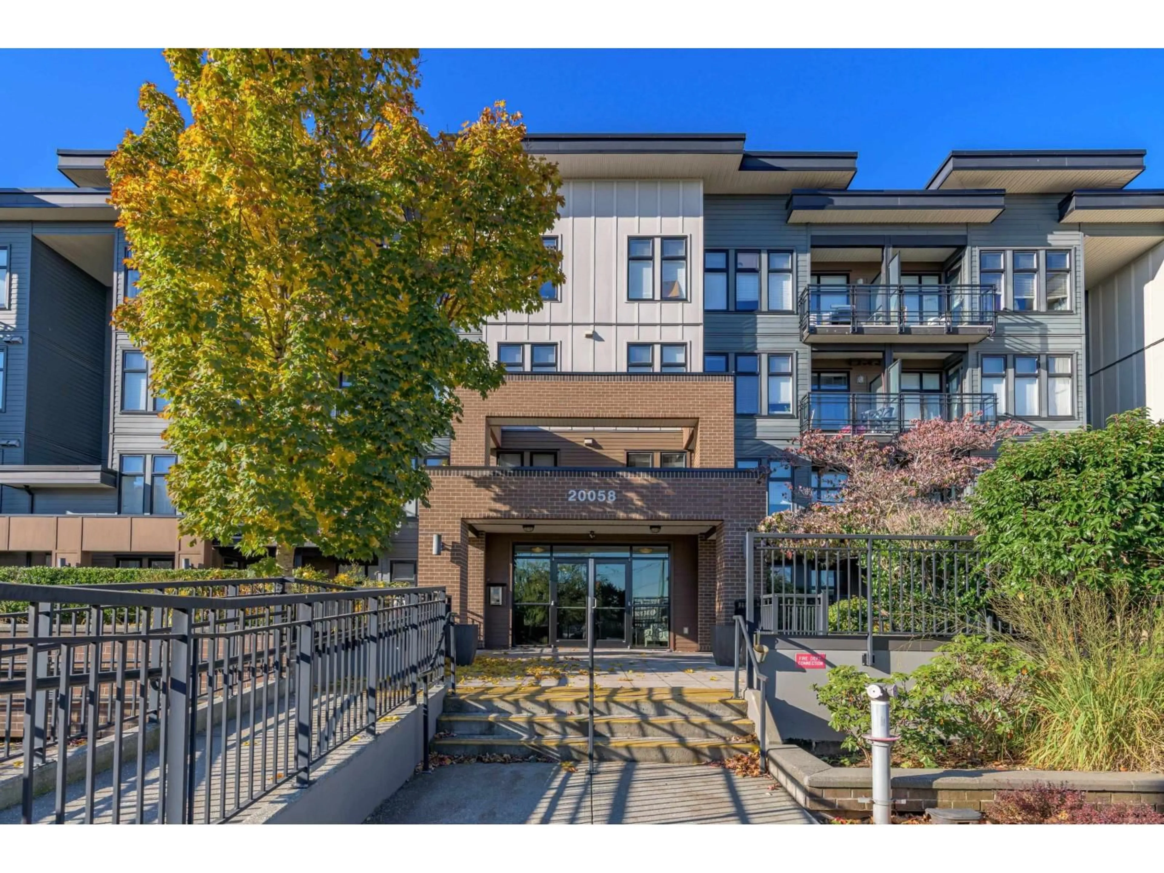 Unknown for 405 - 20058 FRASER HIGHWAY, Langley British Columbia V3A0E5