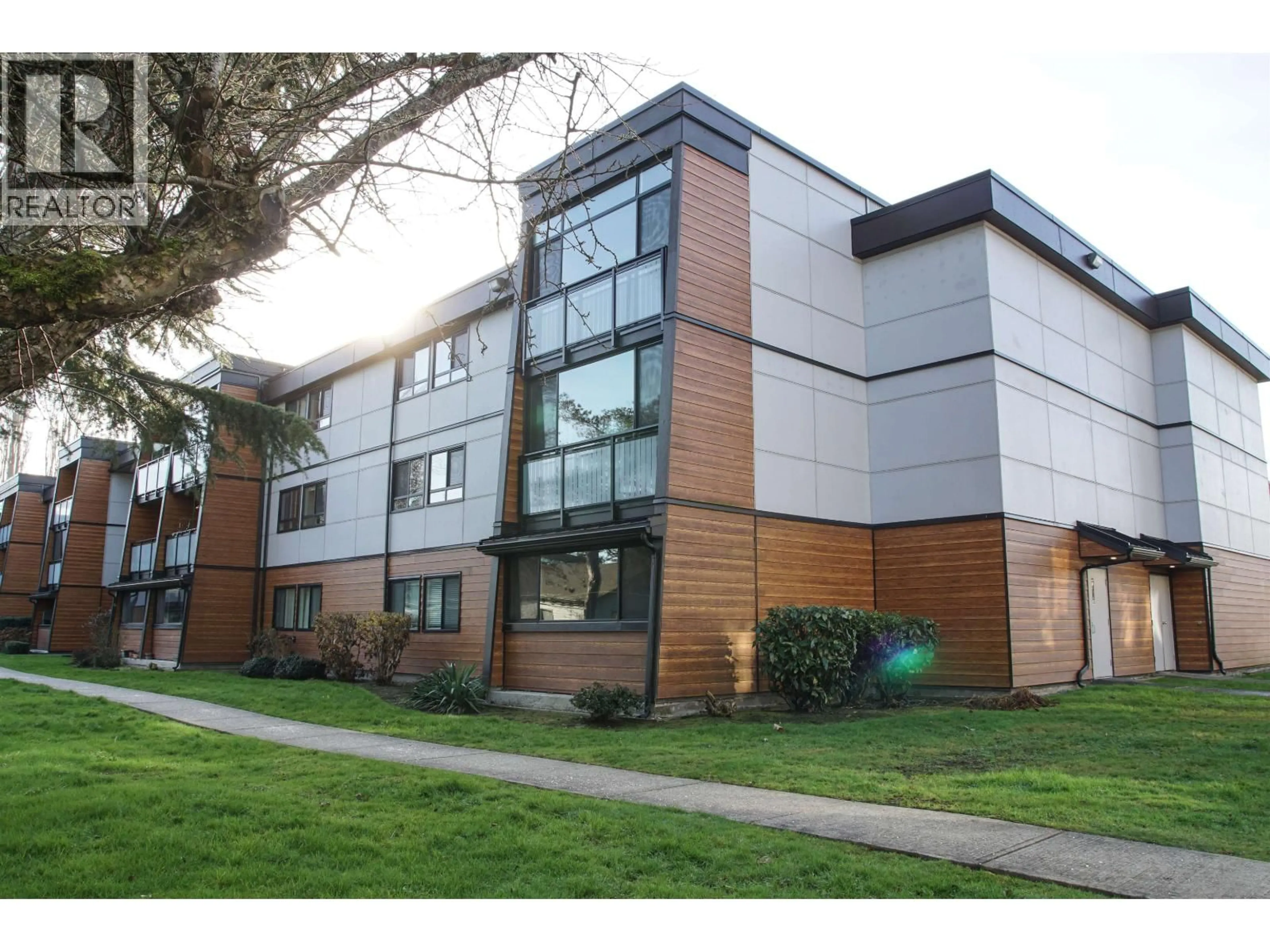 Unknown for 112 - 3411 SPRINGFIELD DRIVE, Richmond British Columbia V7E1Z1