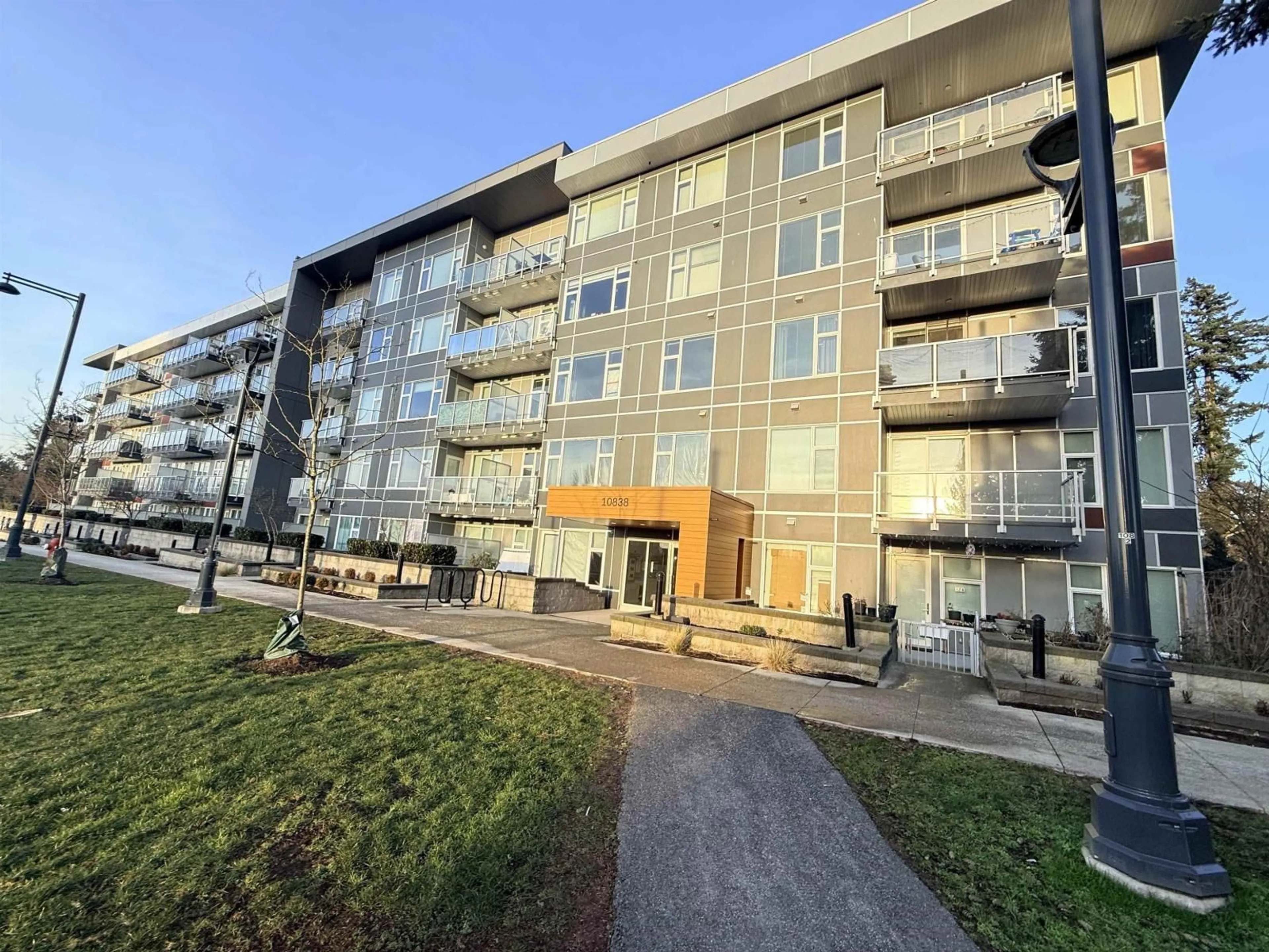 A pic from outside/outdoor area/front of a property/back of a property/a pic from drone, building for 213 - 10838 WHALLEY BOULEVARD, Surrey British Columbia V3R0G8