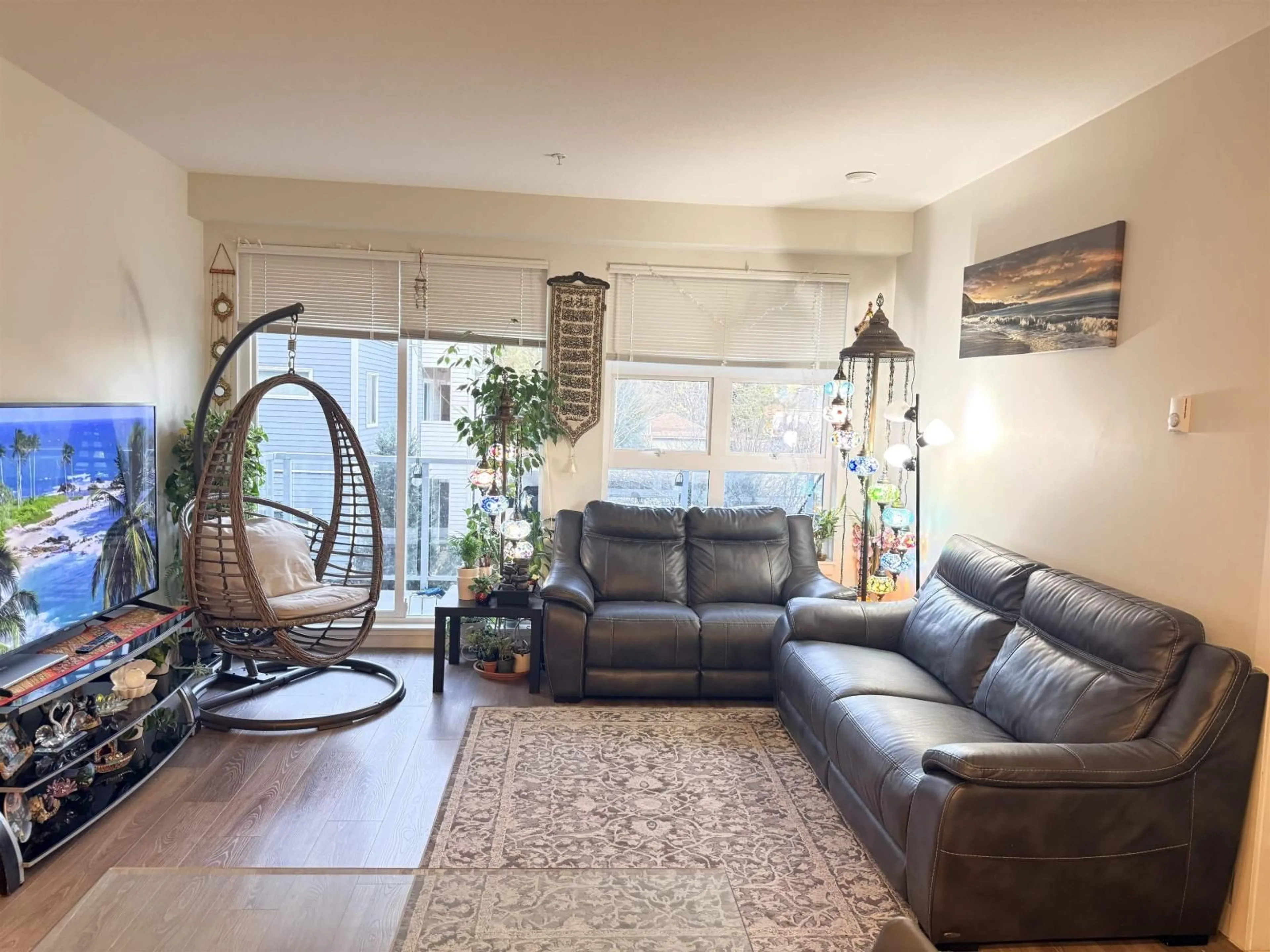 Living room with furniture, unknown for 213 - 10838 WHALLEY BOULEVARD, Surrey British Columbia V3R0G8