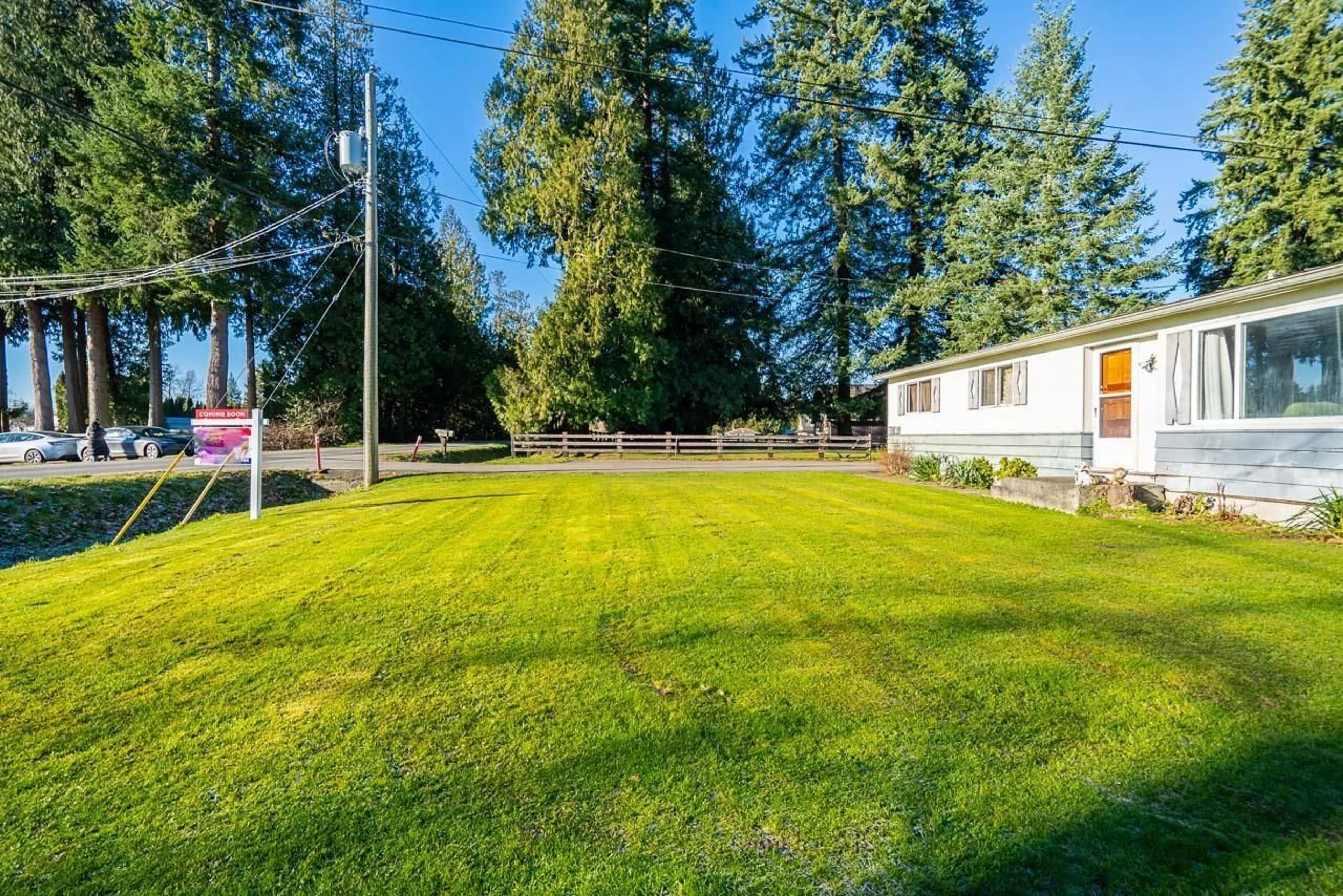 A pic from outside/outdoor area/front of a property/back of a property/a pic from drone, unknown for 26267 64 AVENUE, Langley British Columbia V4W1M3