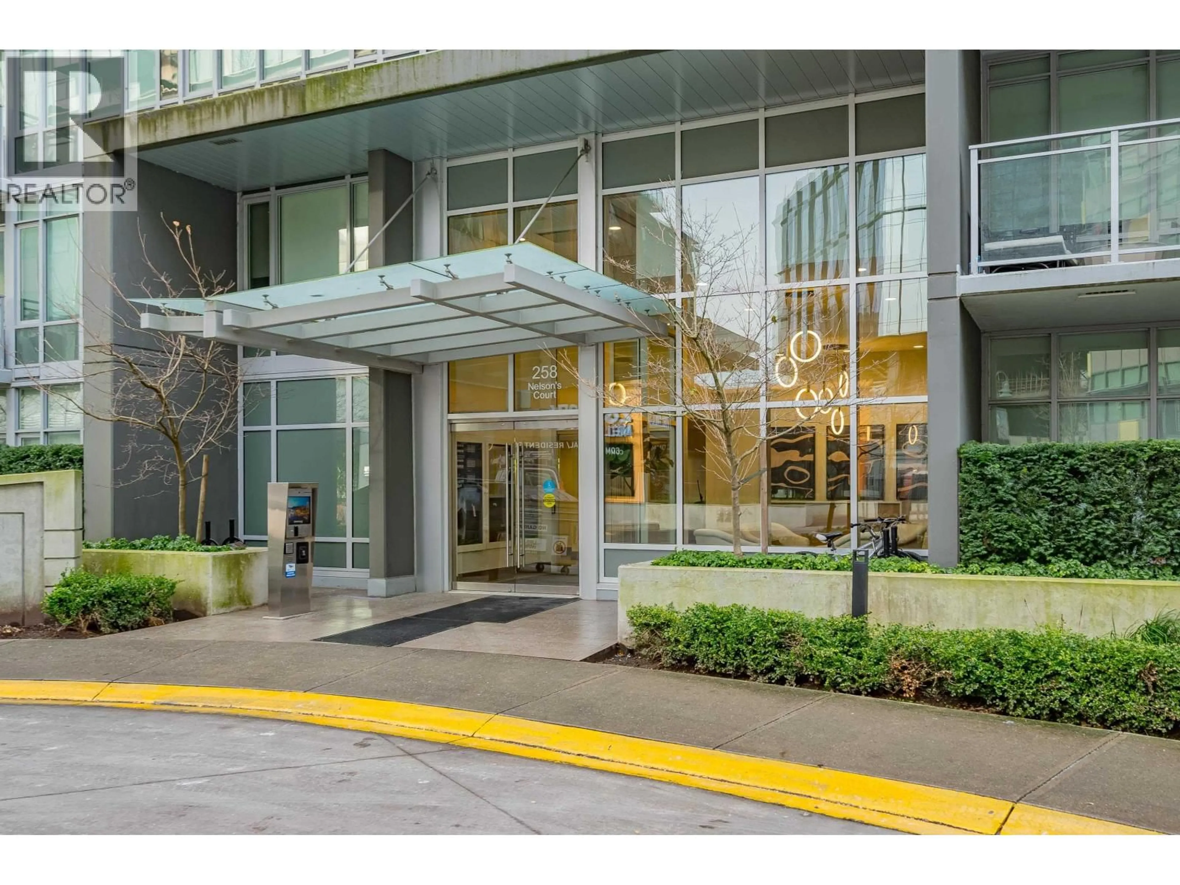 Indoor foyer for 1804 - 258 NELSON'S COURT, New Westminster British Columbia V3L0J9