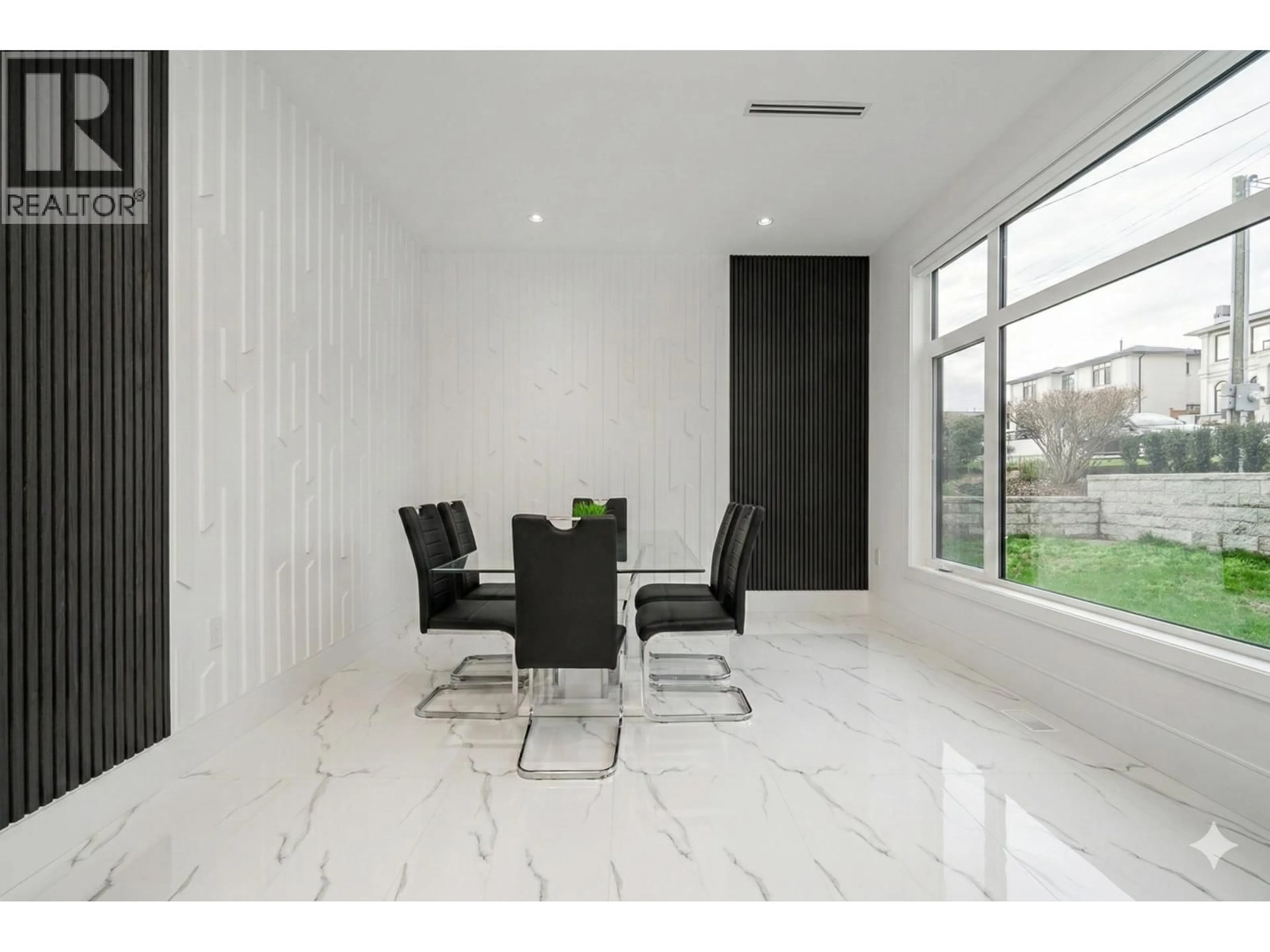 Unknown for 3846 SOUTHWOOD STREET, Burnaby British Columbia V5J2E2