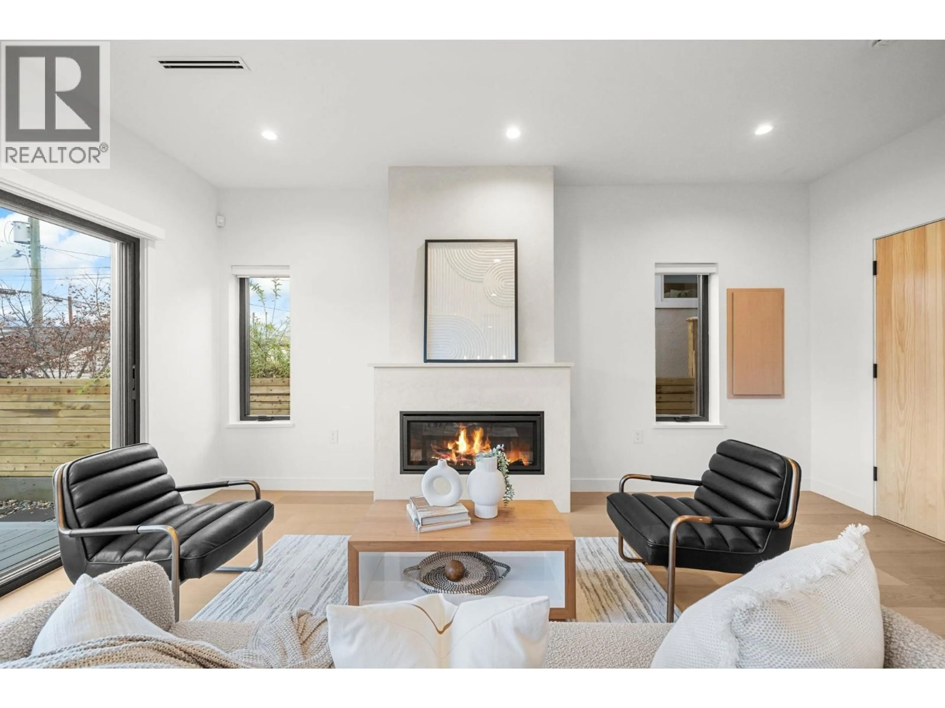 Living room with furniture, unknown for 2 - 2247 PARKER STREET, Vancouver British Columbia V5L2L8