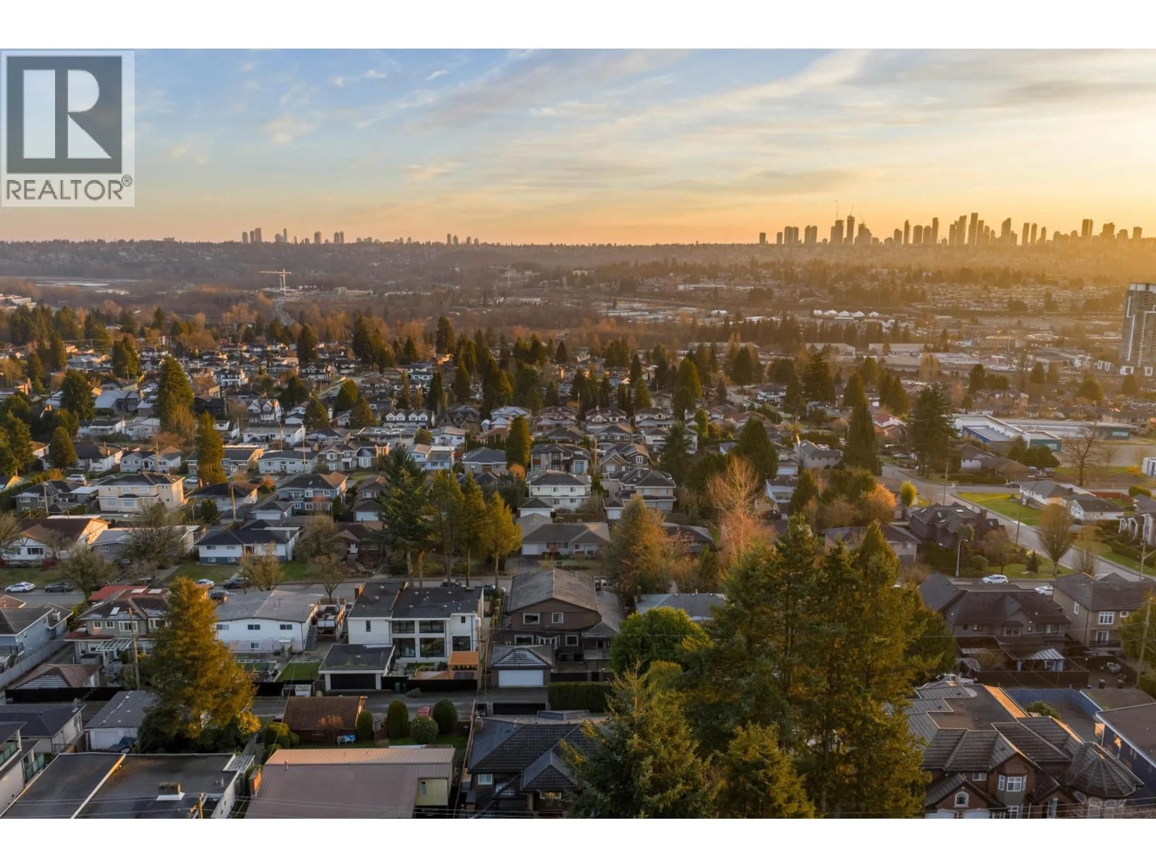 A pic from outside/outdoor area/front of a property/back of a property/a pic from drone, unknown for 6185 GRANT STREET, Burnaby British Columbia V5B2K7