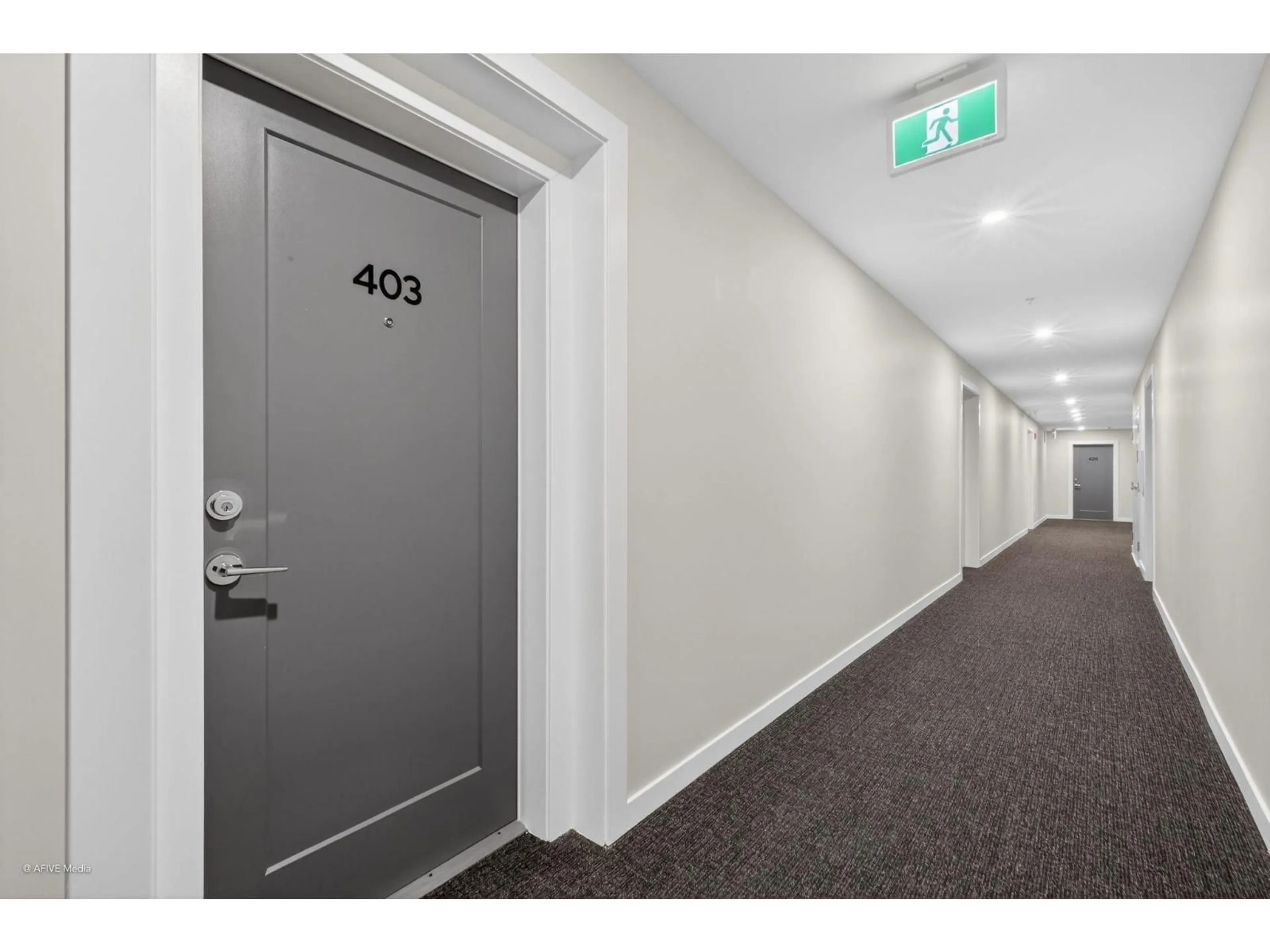 Indoor foyer for 403 - 14778 106 AVENUE AVENUE NORTH, Surrey British Columbia V3R5Y1