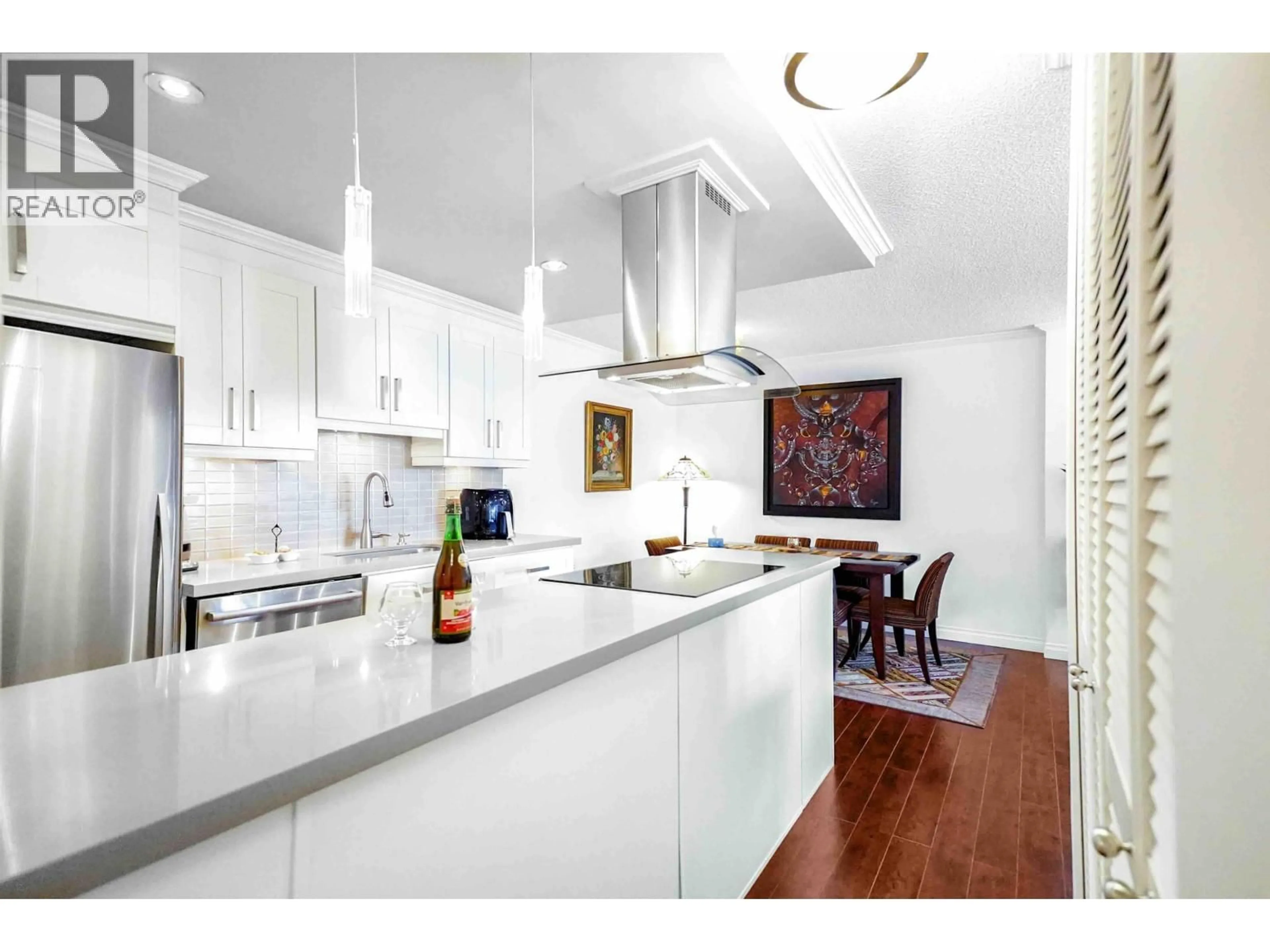 Open concept kitchen, unknown for 306 - 2020 FULLERTON AVENUE, North Vancouver British Columbia V7P3G3