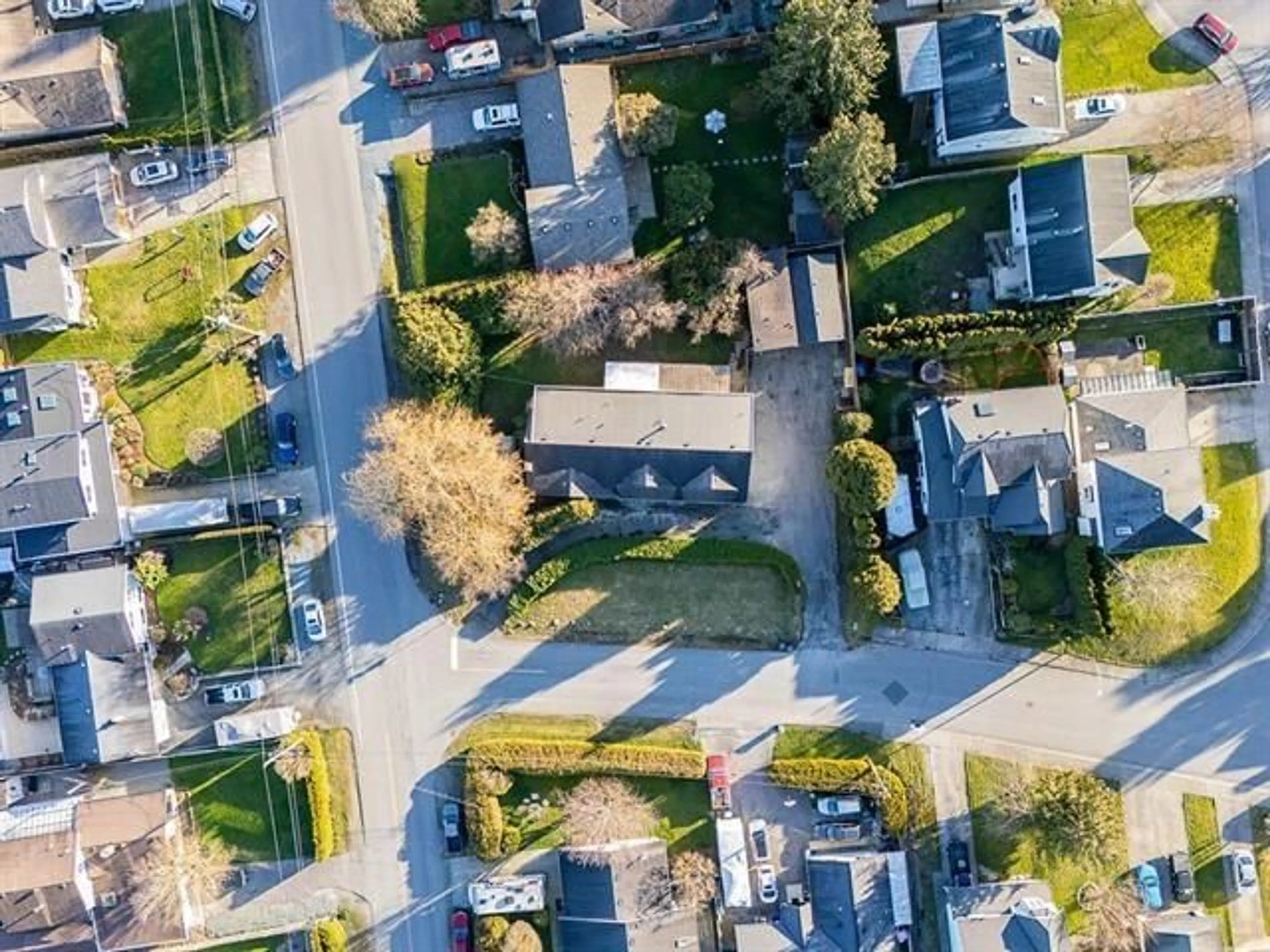 A pic from outside/outdoor area/front of a property/back of a property/a pic from drone, street for 3001 266B STREET, Langley British Columbia V4W3B7