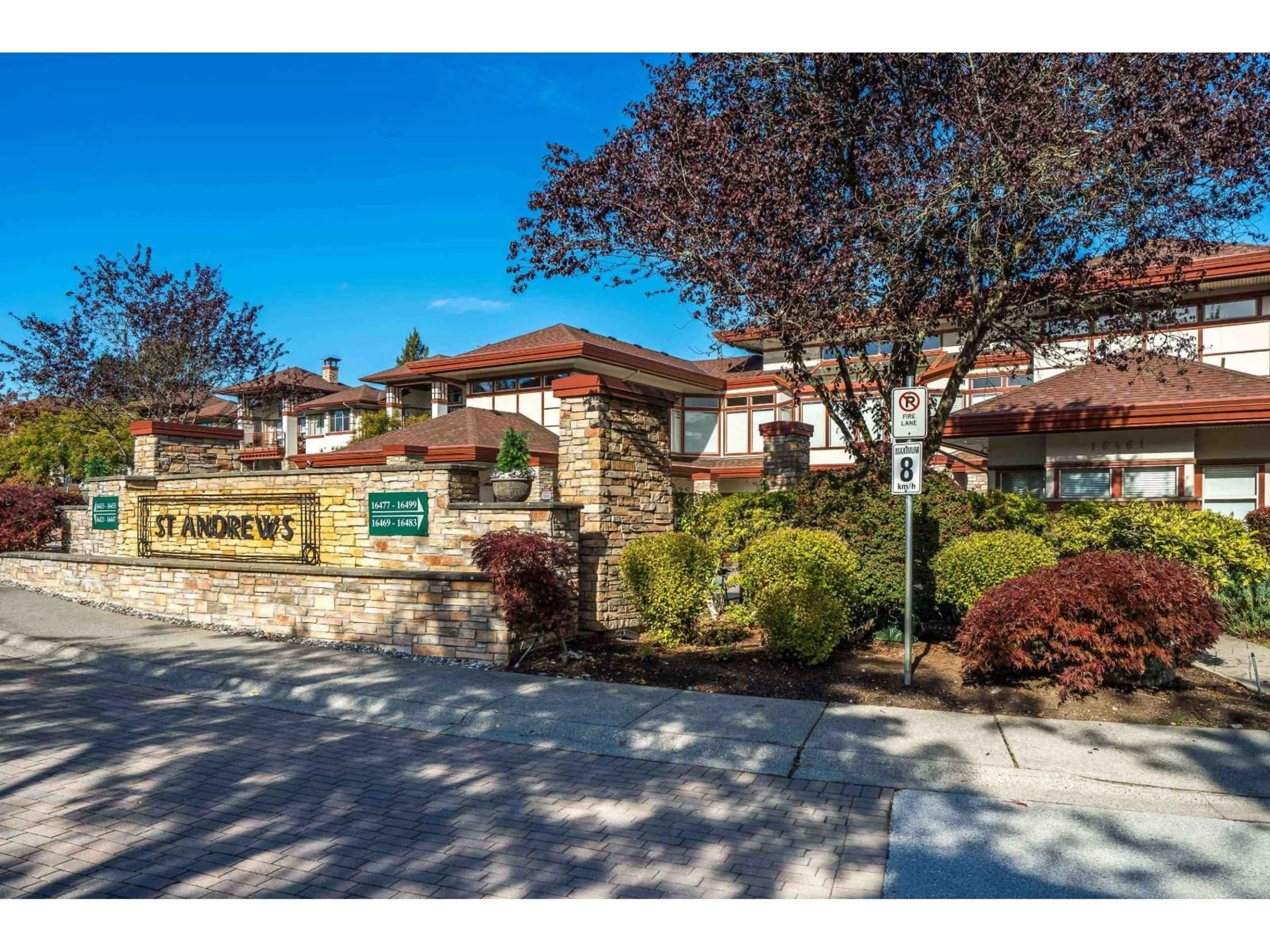 Indoor foyer for 306 - 16483 64 AVENUE, Surrey British Columbia V3S6V7