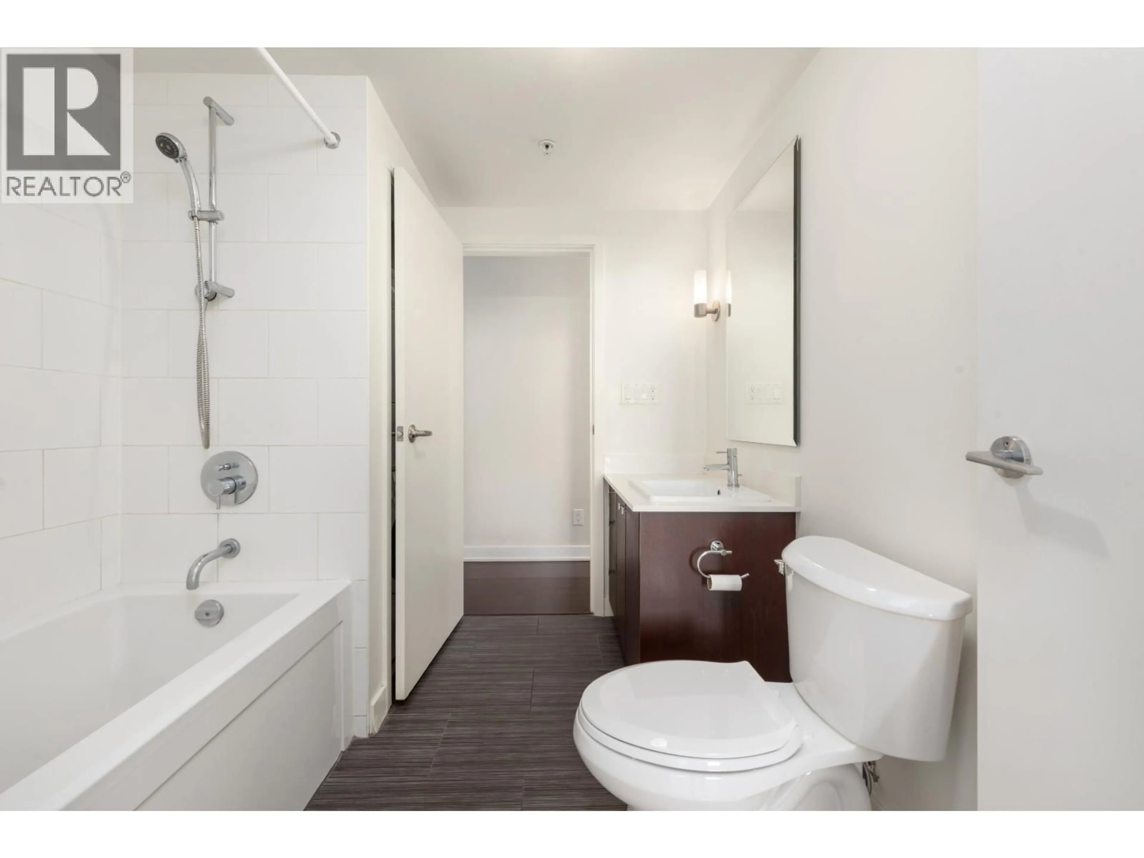 Standard bathroom, unknown for 302 - 7080 NO. 3 ROAD, Richmond British Columbia V6Y0B5