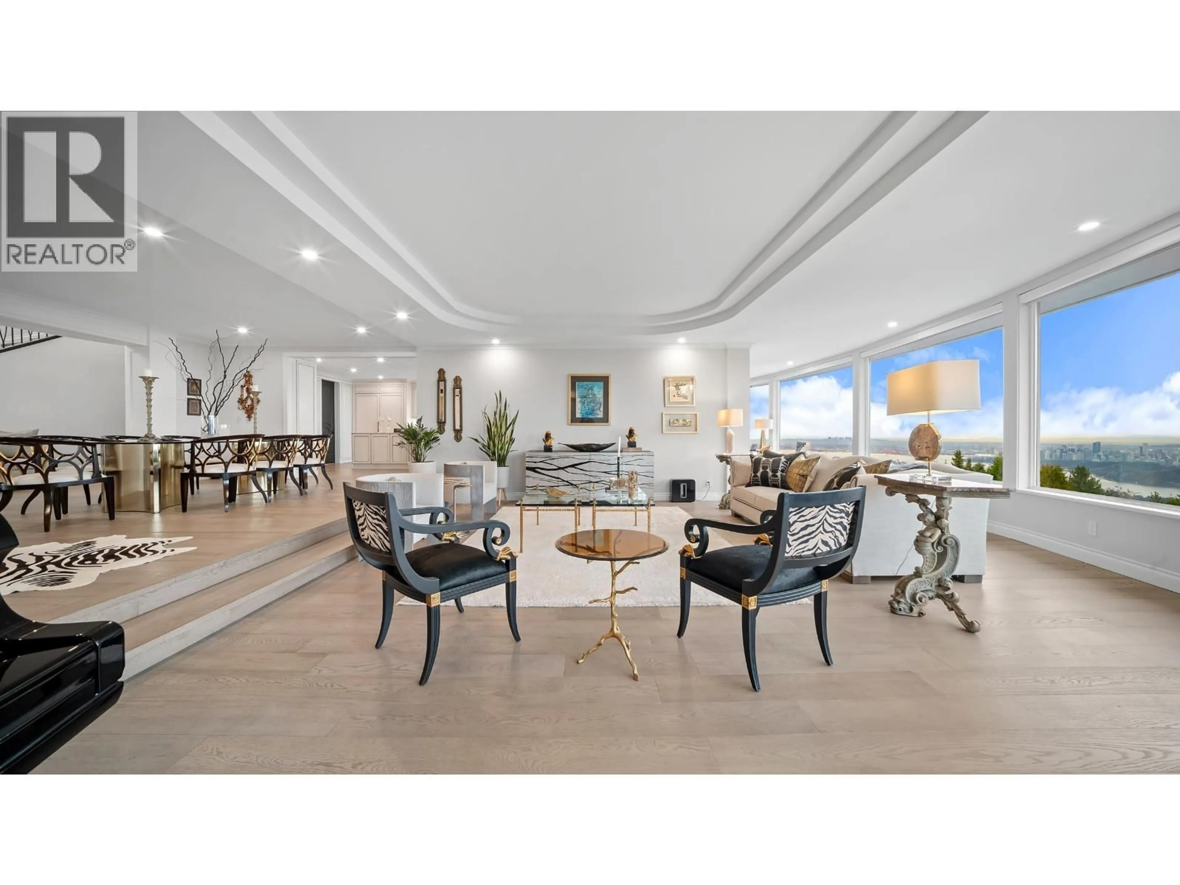 Living room with furniture, unknown for 1439 CHIPPENDALE ROAD, West Vancouver British Columbia V7S2N7