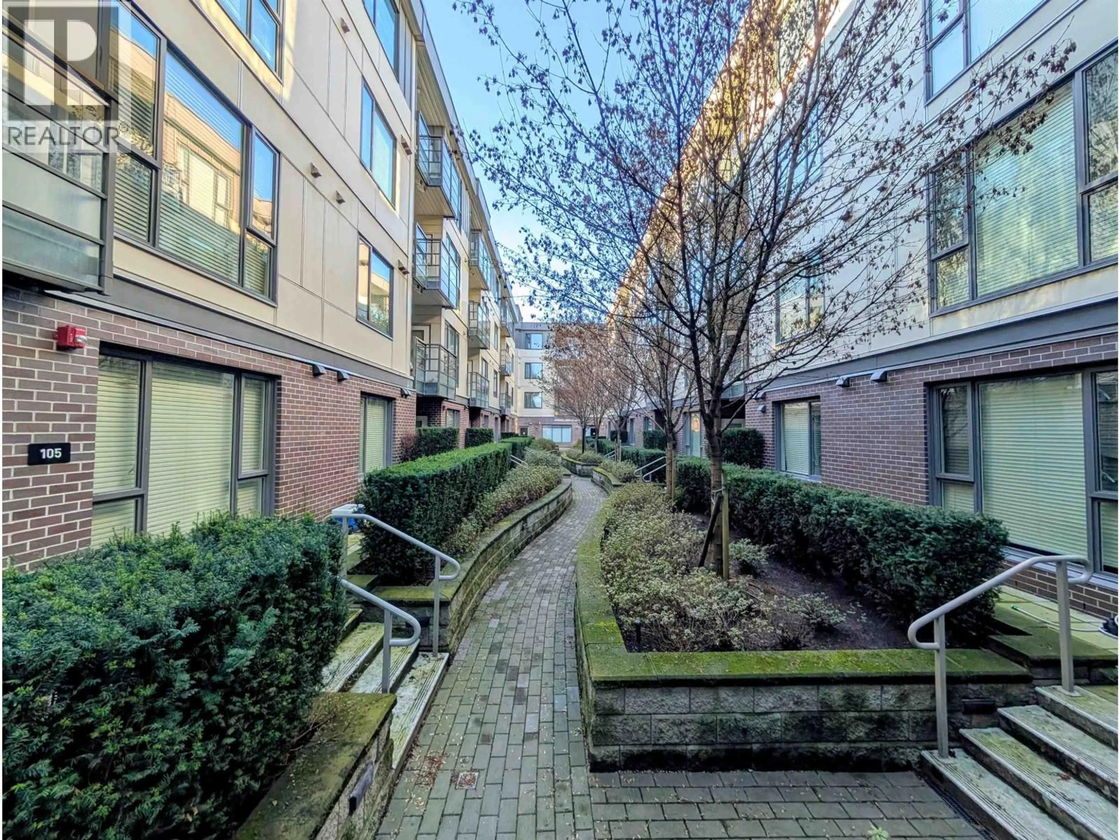 Patio, street for PH15 - 5355 LANE STREET, Burnaby British Columbia V5H0H1