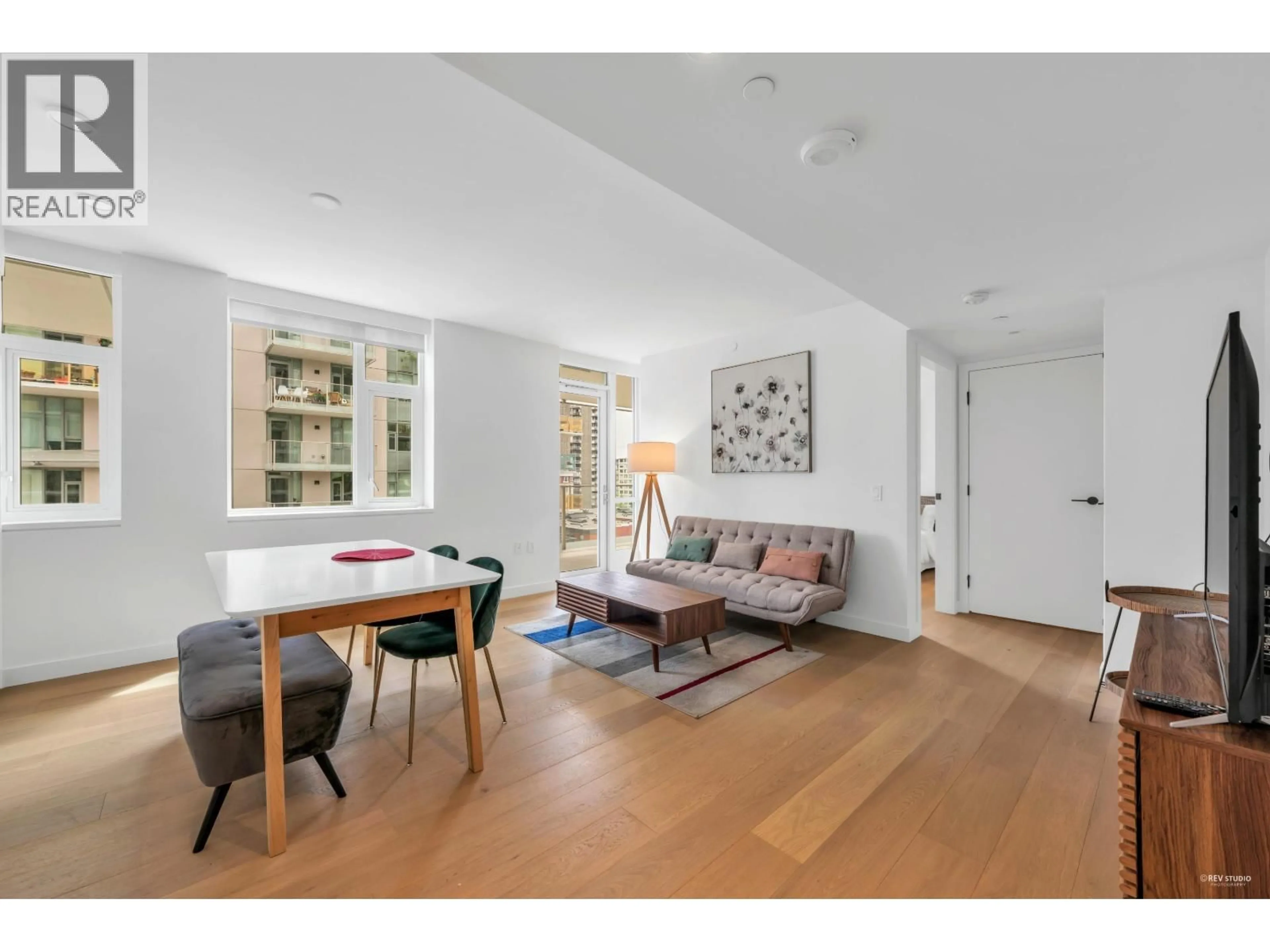 Living room with furniture, unknown for 906 - 1180 BROUGHTON STREET, Vancouver British Columbia V6G2B1