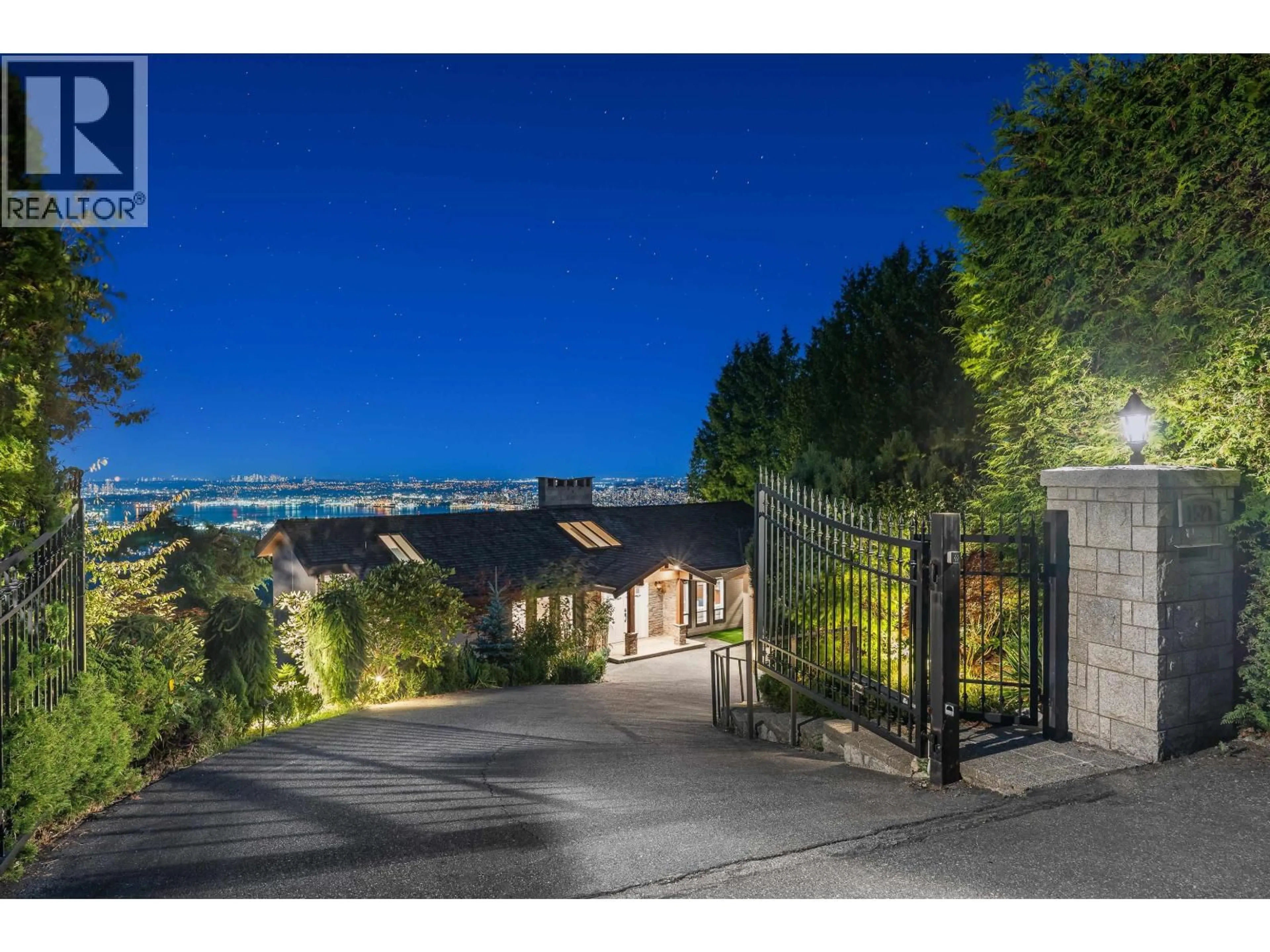 A pic from outside/outdoor area/front of a property/back of a property/a pic from drone, street for 1521 CHARTWELL DRIVE, West Vancouver British Columbia V7S2R9