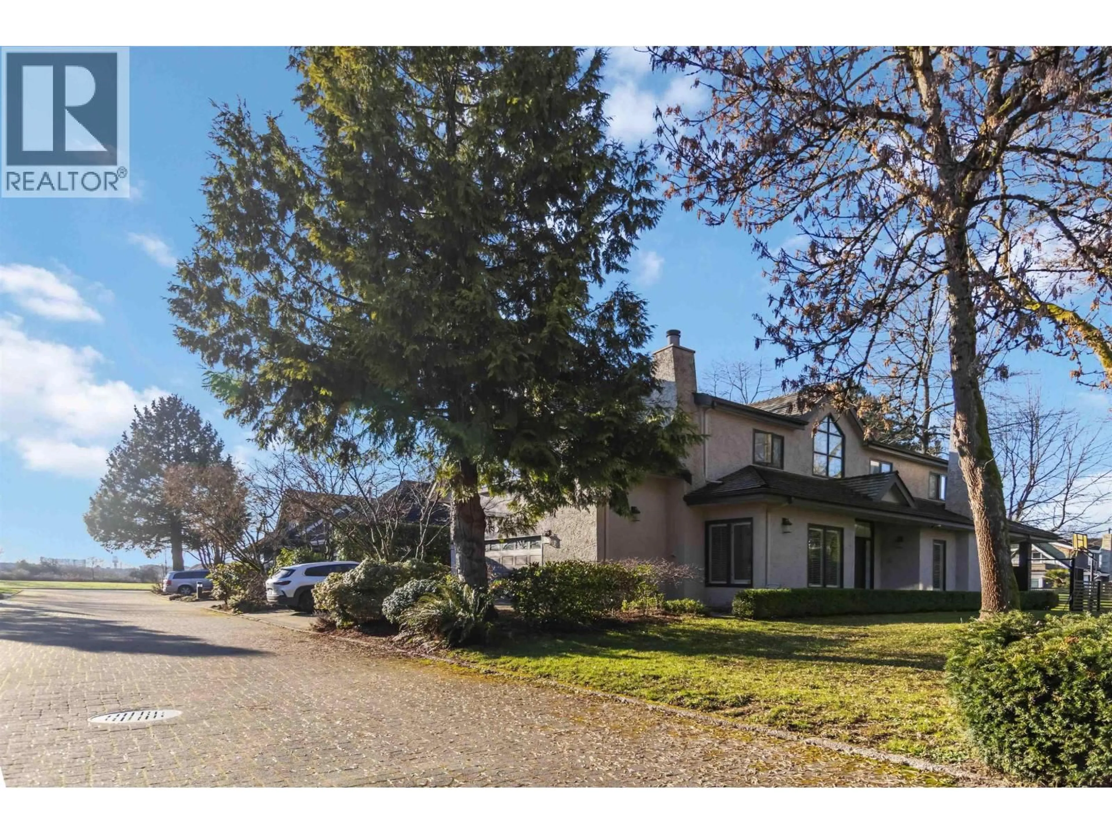 A pic from outside/outdoor area/front of a property/back of a property/a pic from drone, street for 8405 GILLNET PLACE, Vancouver British Columbia V6P6P7