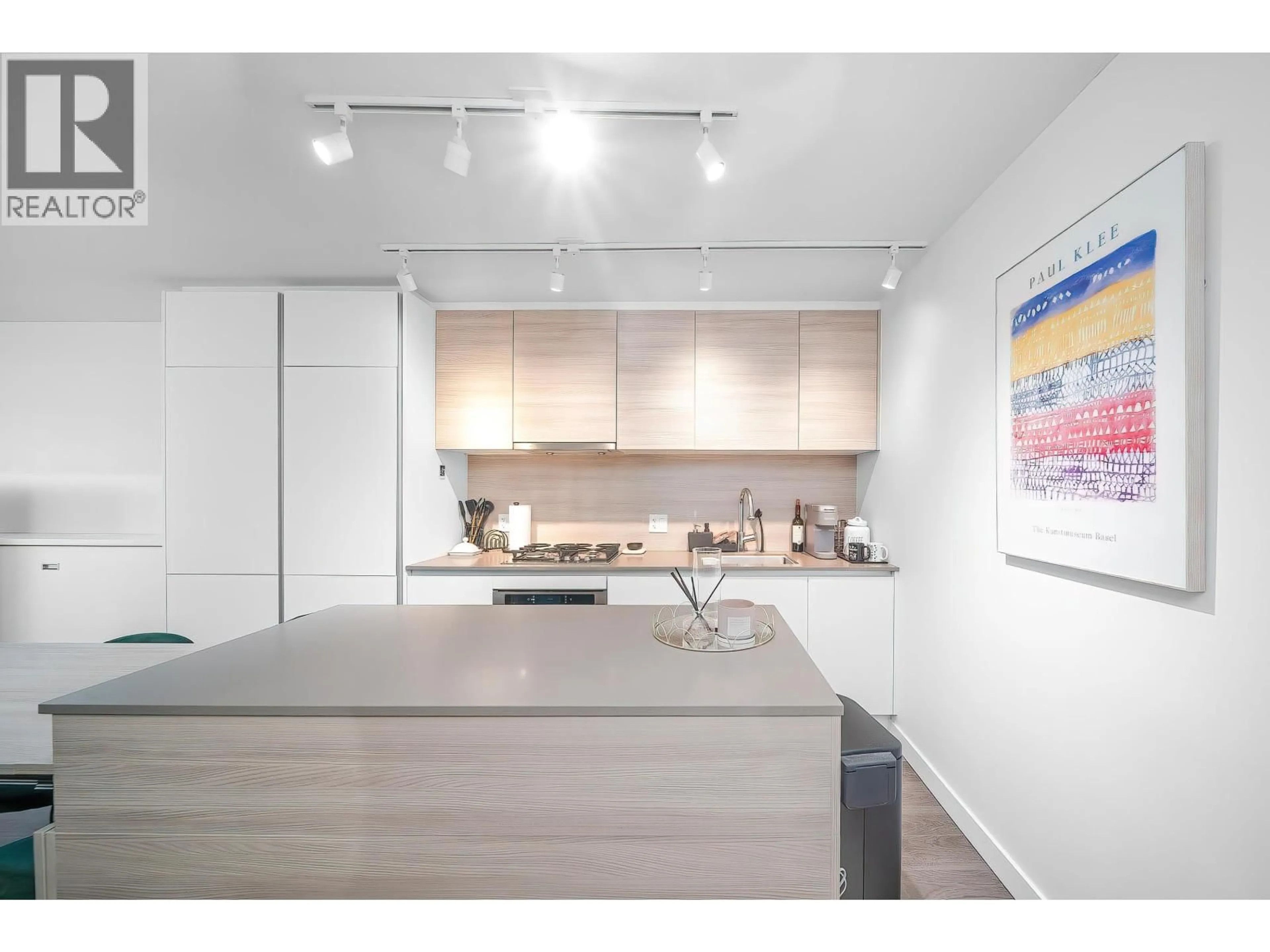 Open concept kitchen, unknown for 710 - 988 QUAYSIDE DRIVE, New Westminster British Columbia V3M0L5