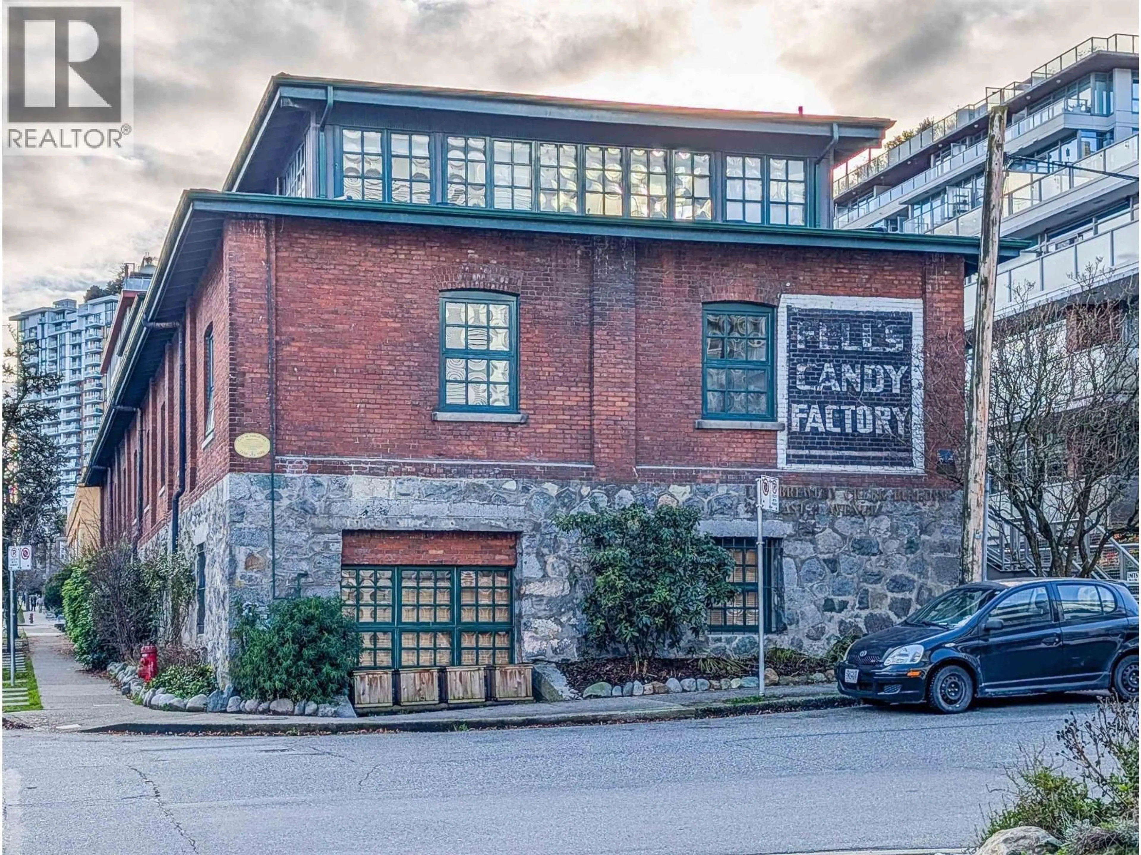 Unknown for 11 - 280 6TH AVENUE, Vancouver British Columbia V5T1J8