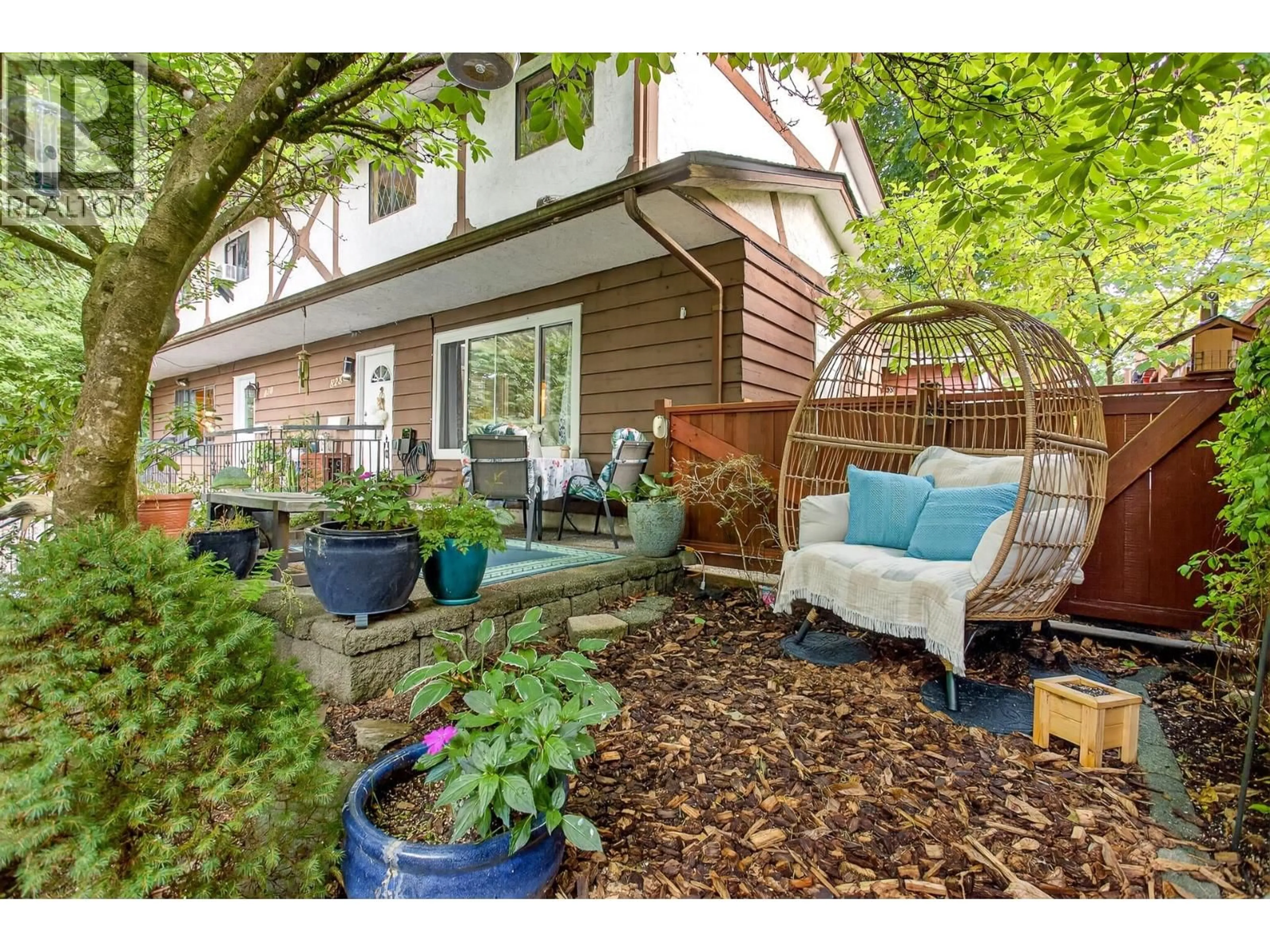 Patio, unknown for 828 INGERSOLL AVENUE, Coquitlam British Columbia V3J4L9