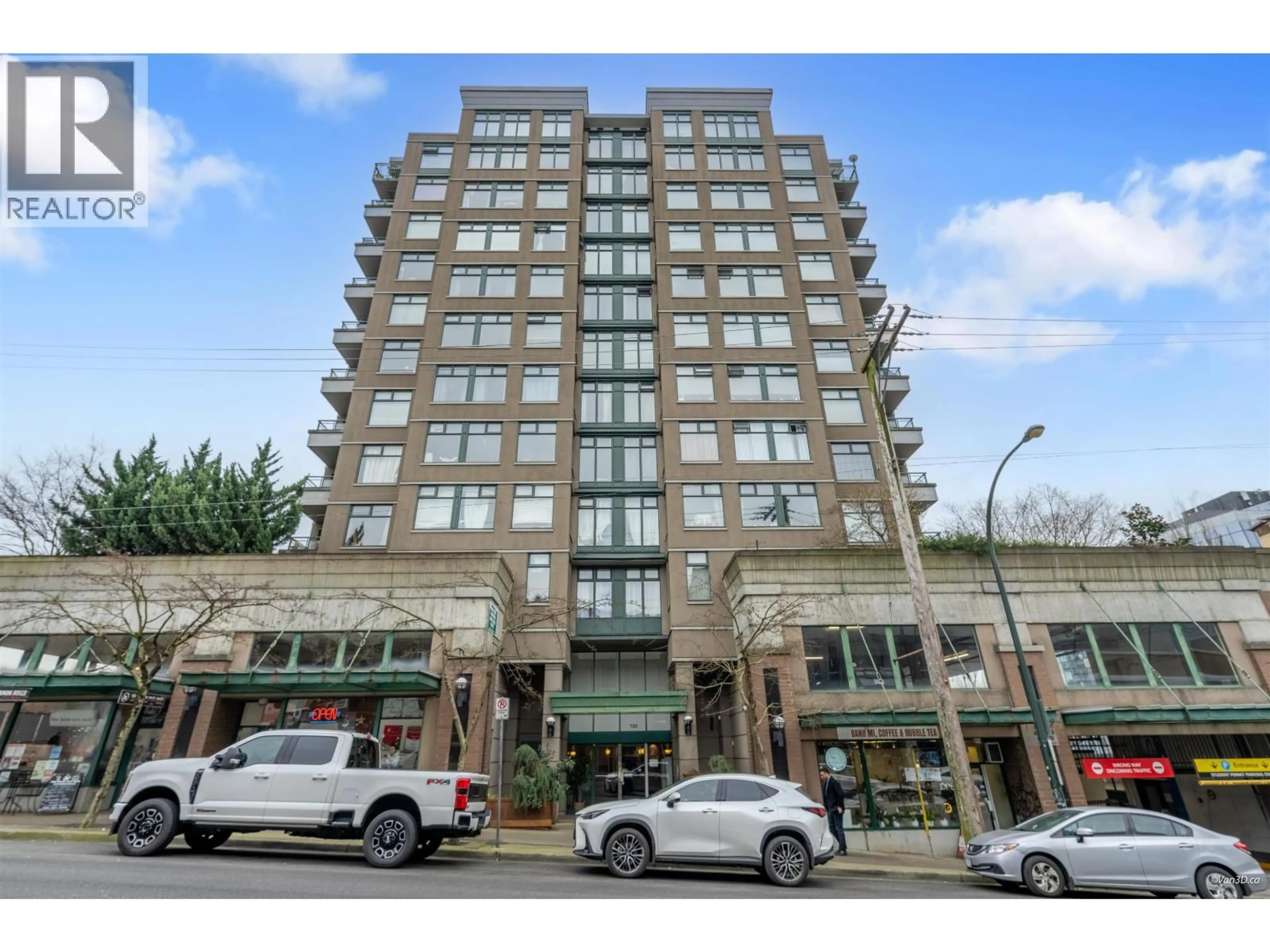 Indoor foyer for 606 - 720 CARNARVON STREET, New Westminster British Columbia V3M6S2