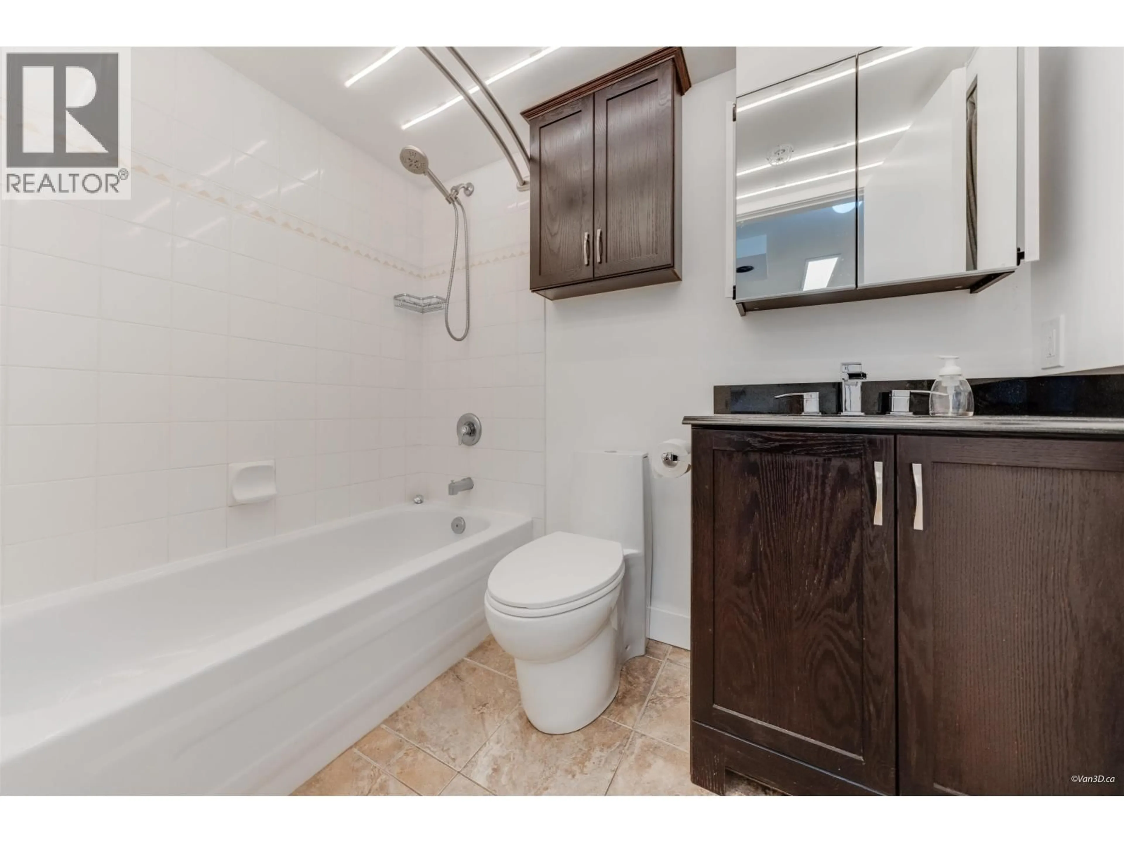 Standard bathroom, unknown for 606 - 720 CARNARVON STREET, New Westminster British Columbia V3M6S2