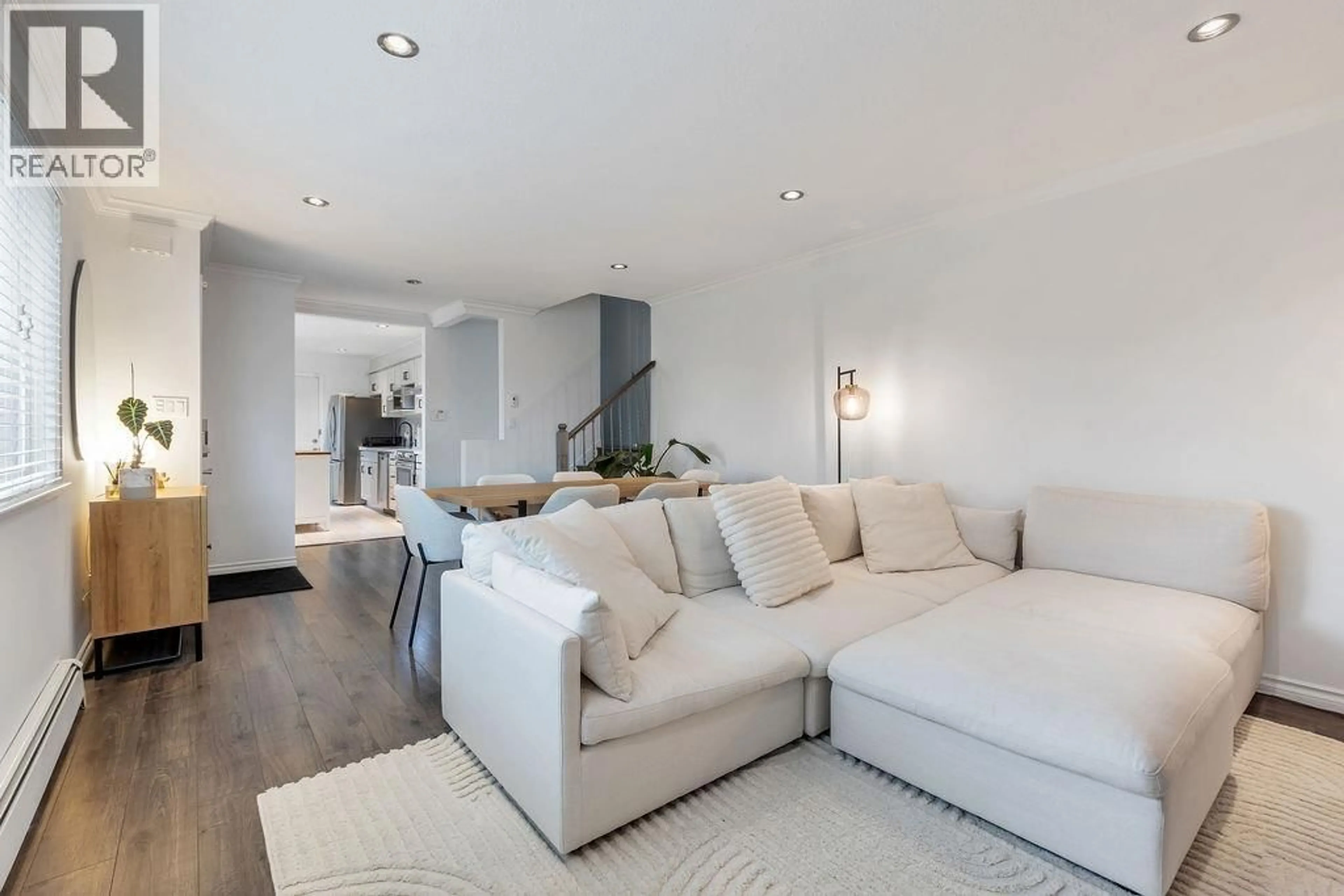 Living room with furniture, unknown for 1665 PATRICIA AVENUE, Port Coquitlam British Columbia V3B2G6