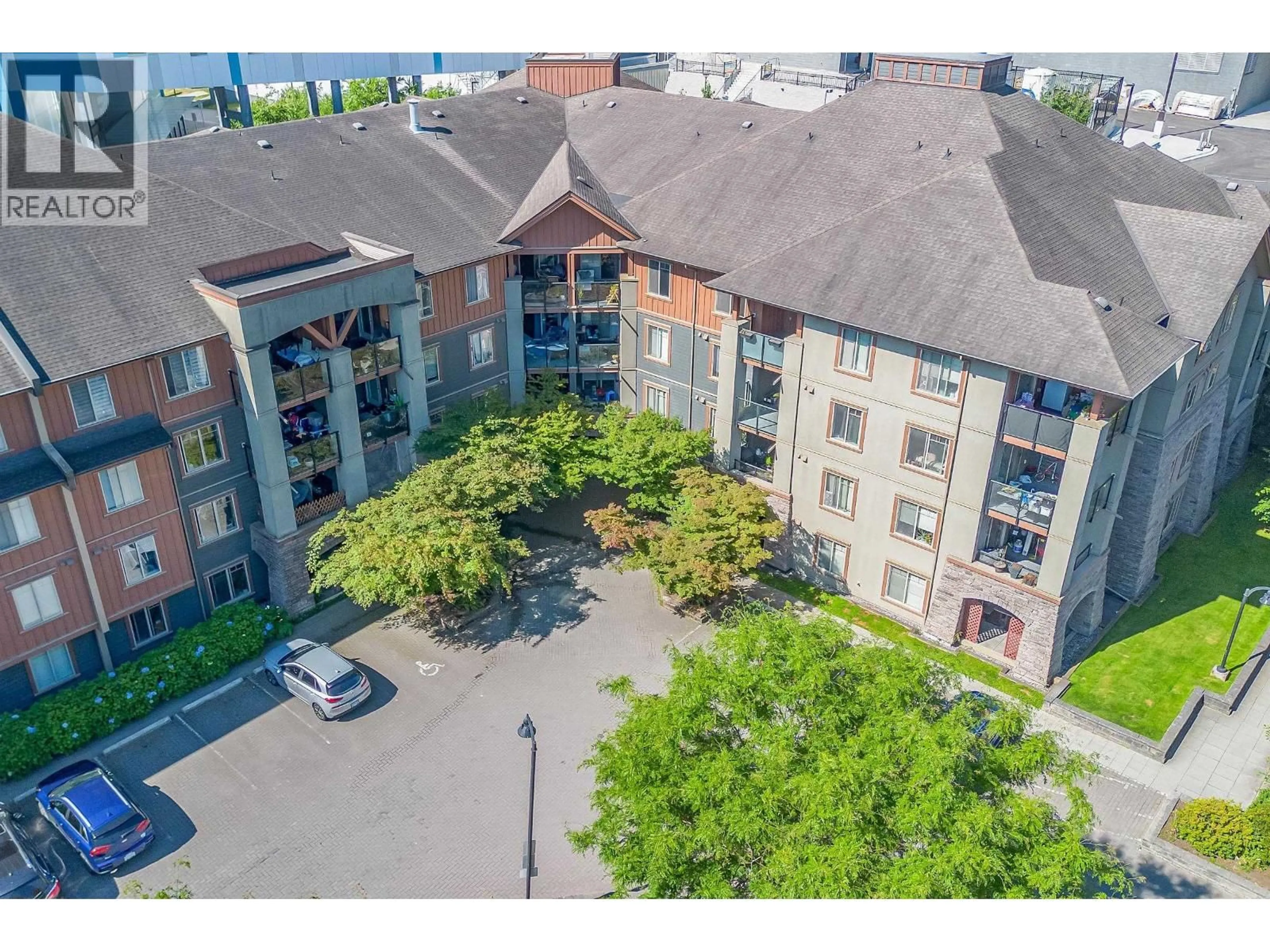 A pic from outside/outdoor area/front of a property/back of a property/a pic from drone, unknown for 2312 - 244 SHERBROOKE STREET, New Westminster British Columbia V3L0A3