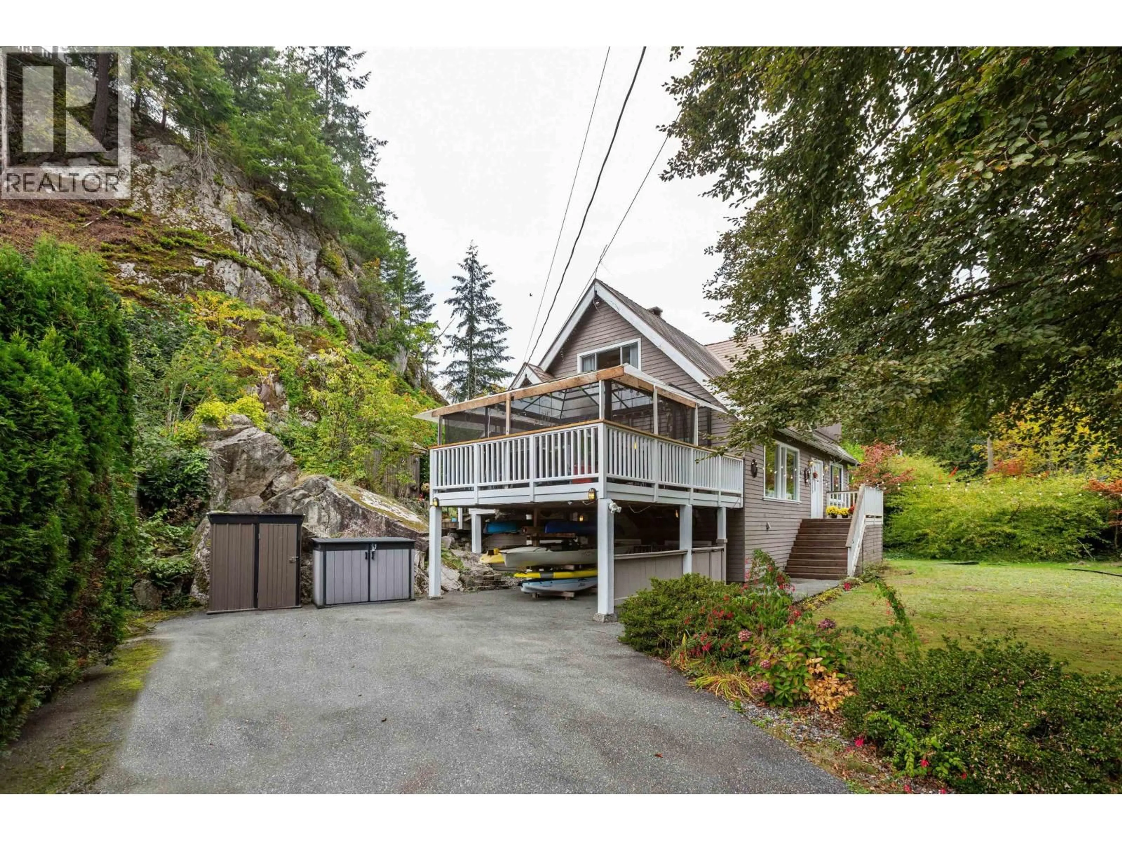 A pic from outside/outdoor area/front of a property/back of a property/a pic from drone, unknown for 5607 EAGLE HARBOUR ROAD, West Vancouver British Columbia V7W1P4