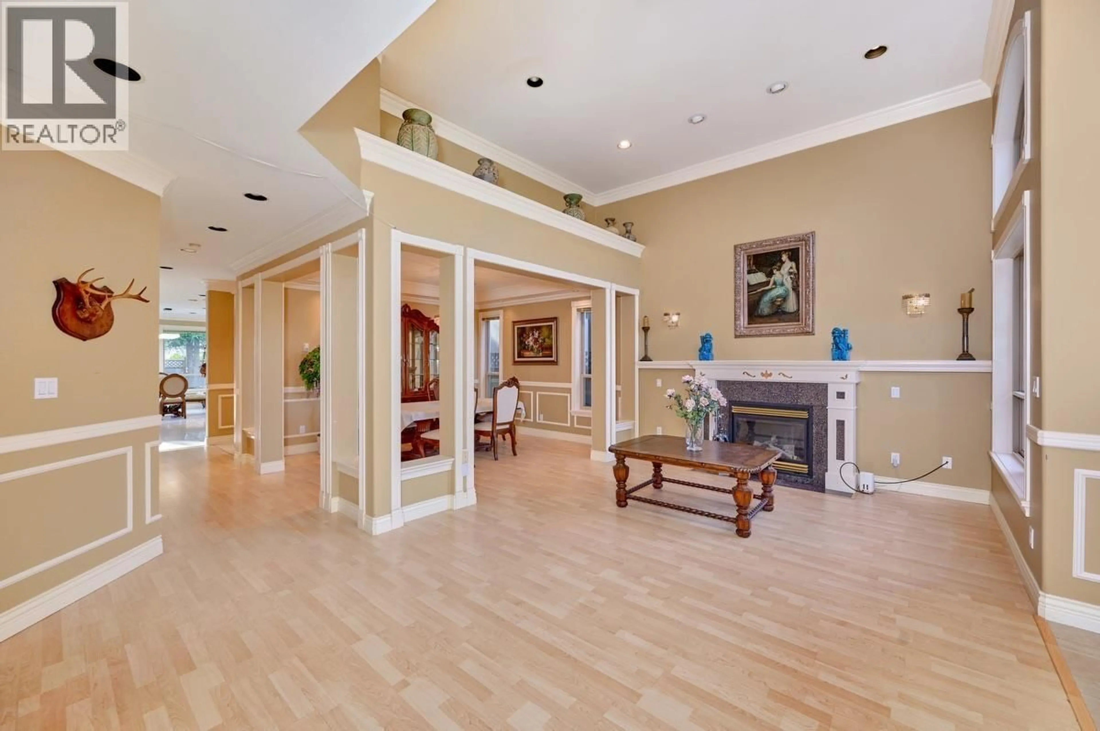 Indoor foyer for 3820 LOCKHART ROAD, Richmond British Columbia V7C1M3