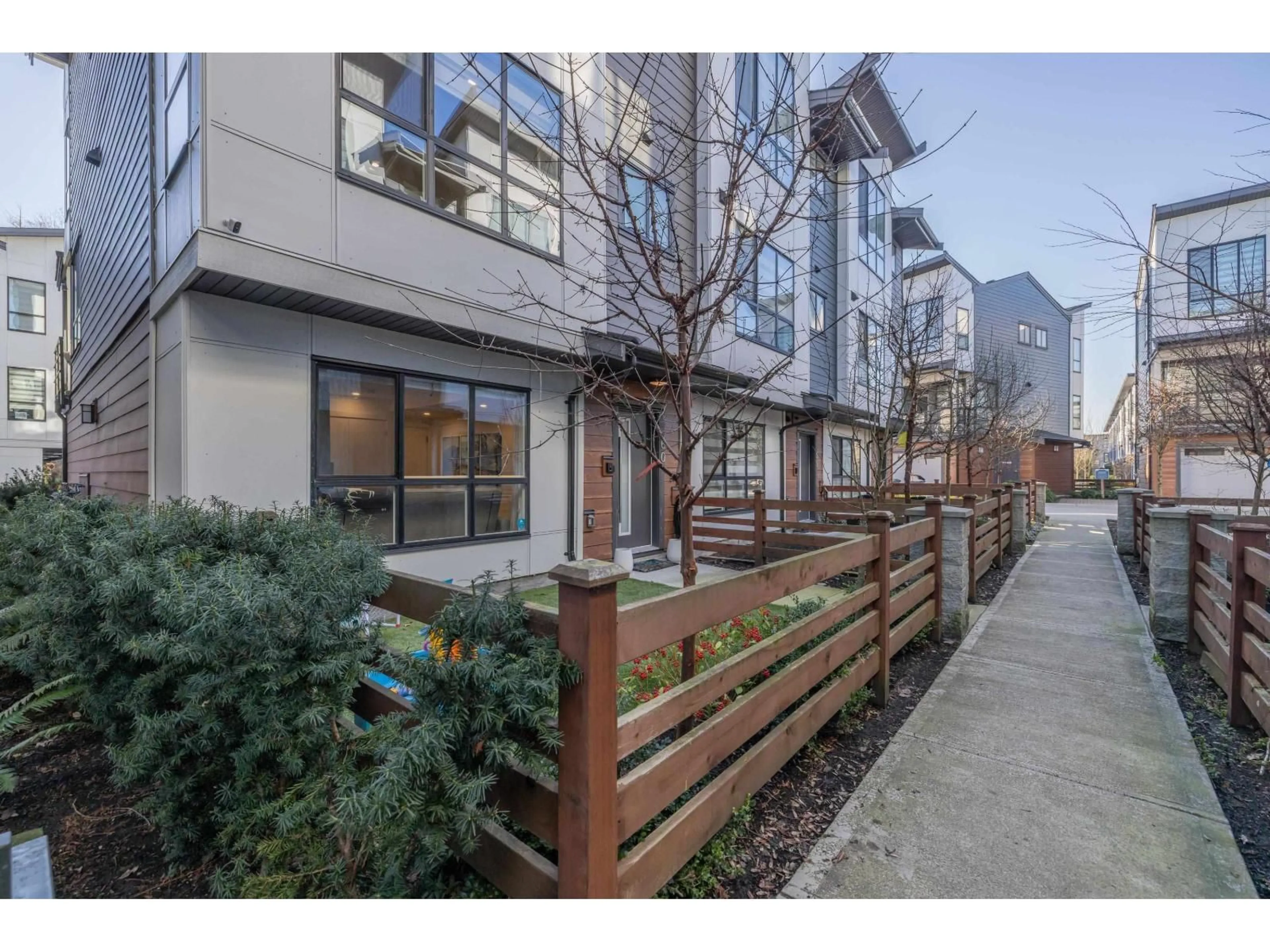 Unknown for 60 - 7177 194A STREET, Surrey British Columbia V4N1N3