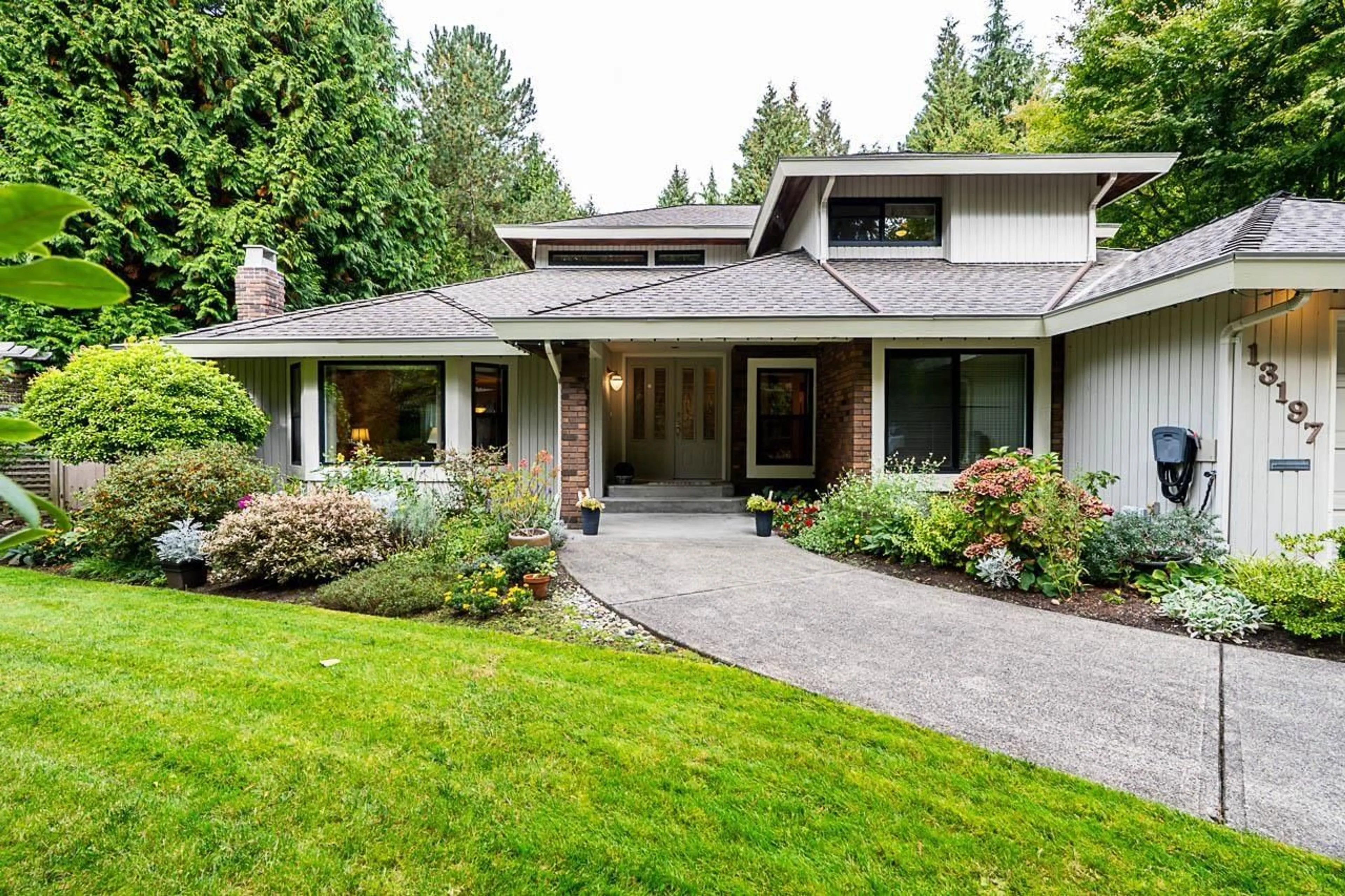 Home with vinyl exterior material, street for 13197 AMBLE GREENE CLOSE, Surrey British Columbia V4A6P9