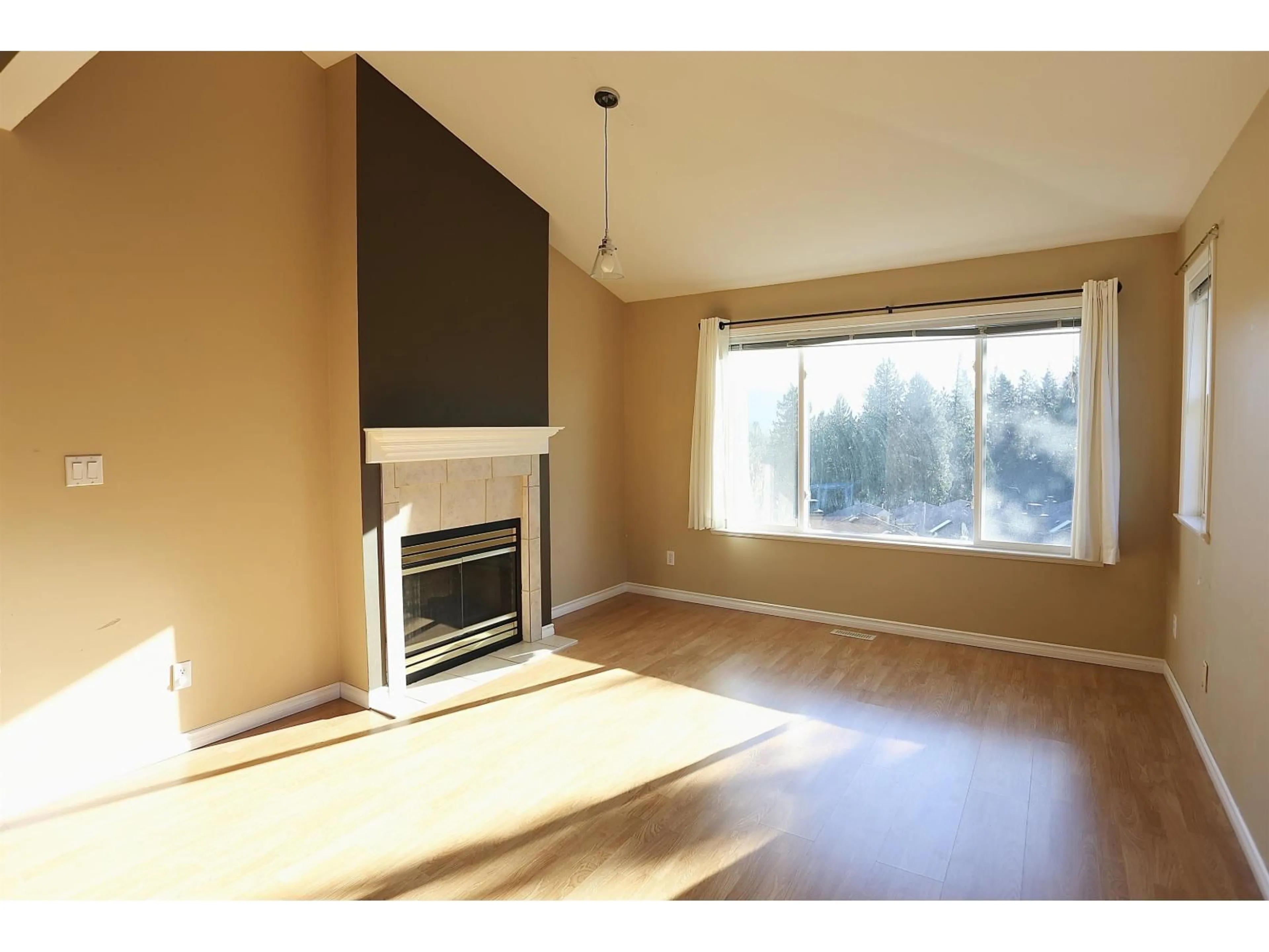 A pic of a room for 39 - 2068 WINFIELD DRIVE, Abbotsford British Columbia V3G1M4