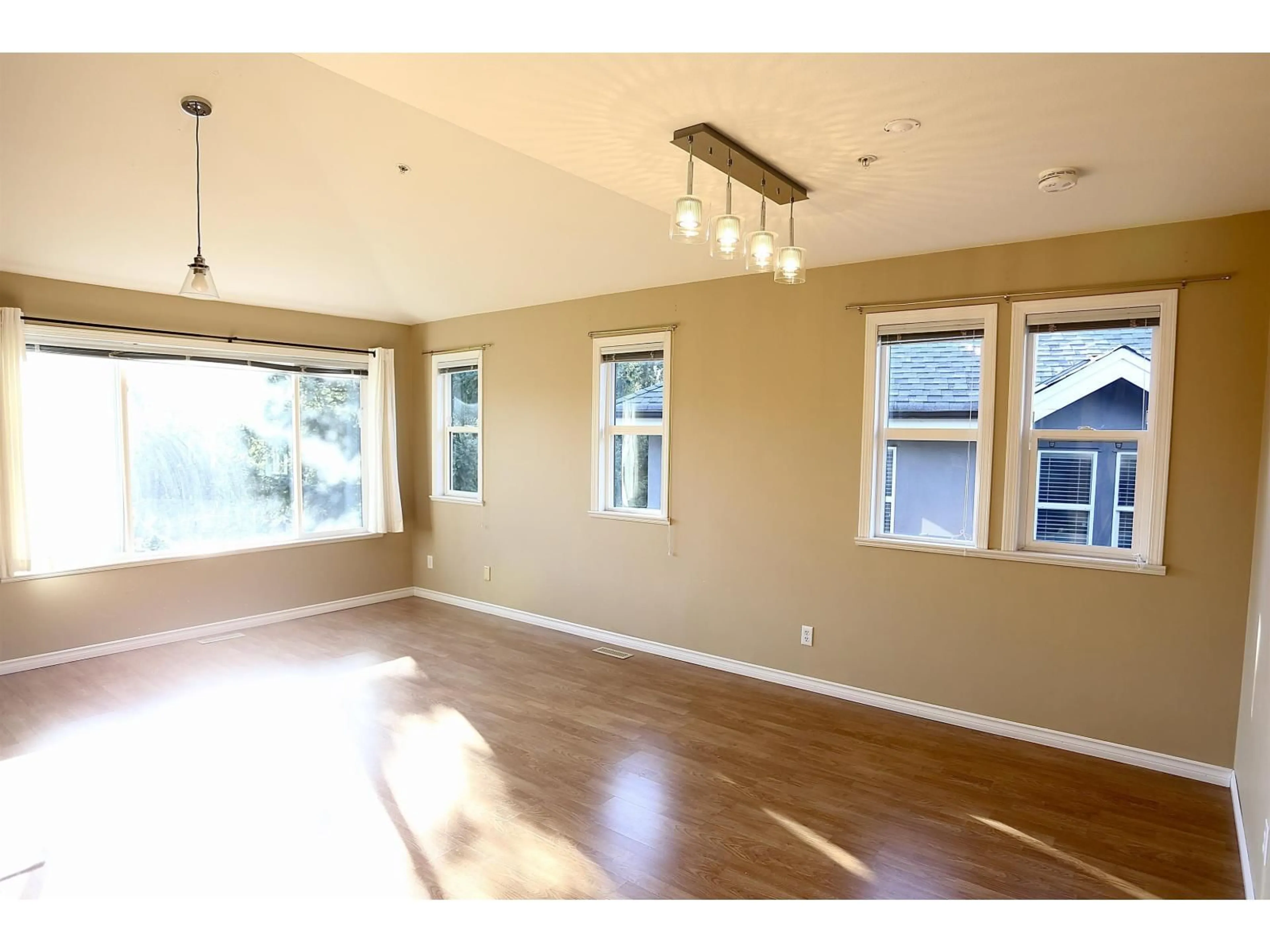 A pic of a room for 39 - 2068 WINFIELD DRIVE, Abbotsford British Columbia V3G1M4