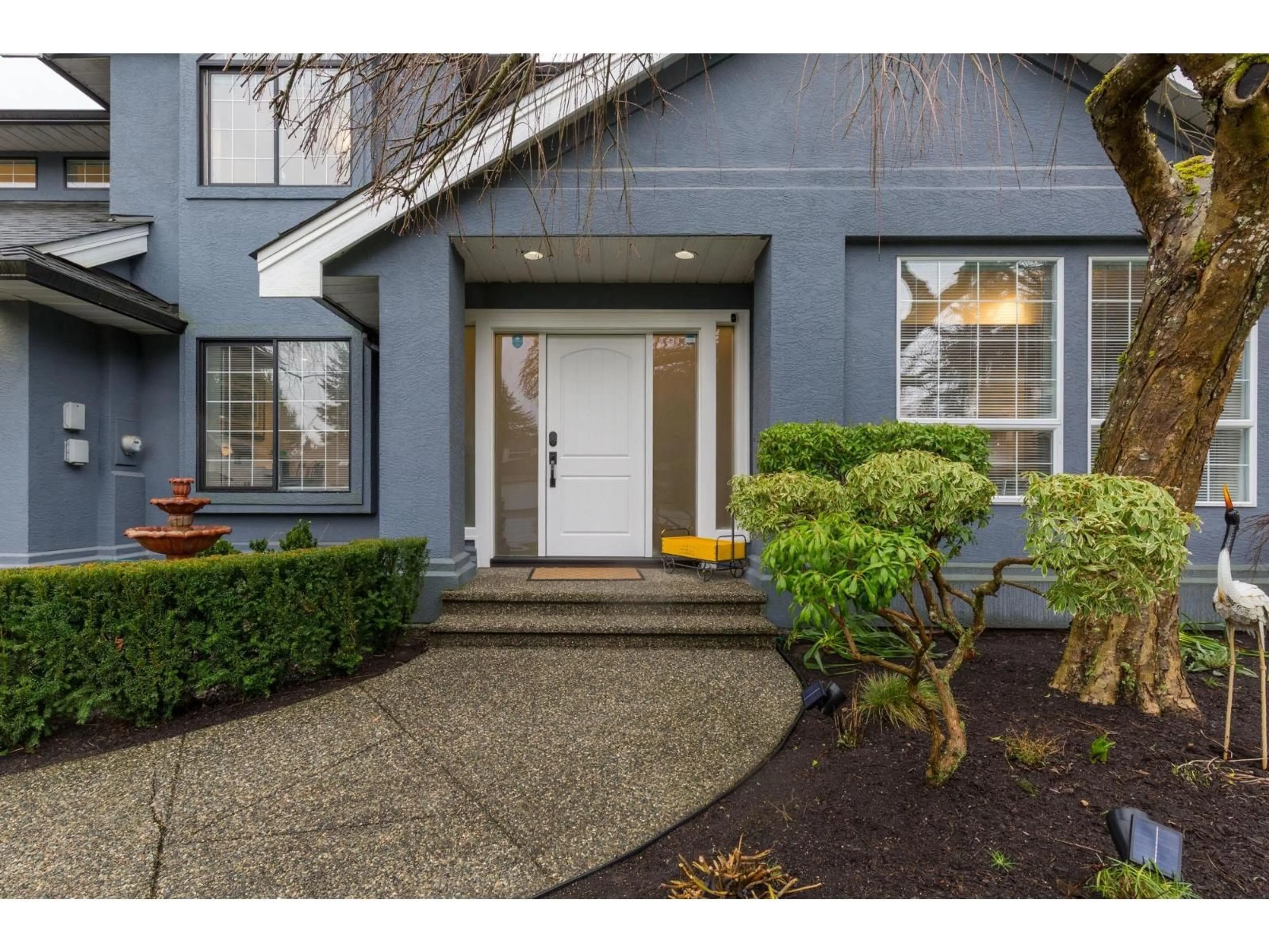 Indoor entryway for 21018 45 AVENUE, Langley British Columbia V3A8Z4