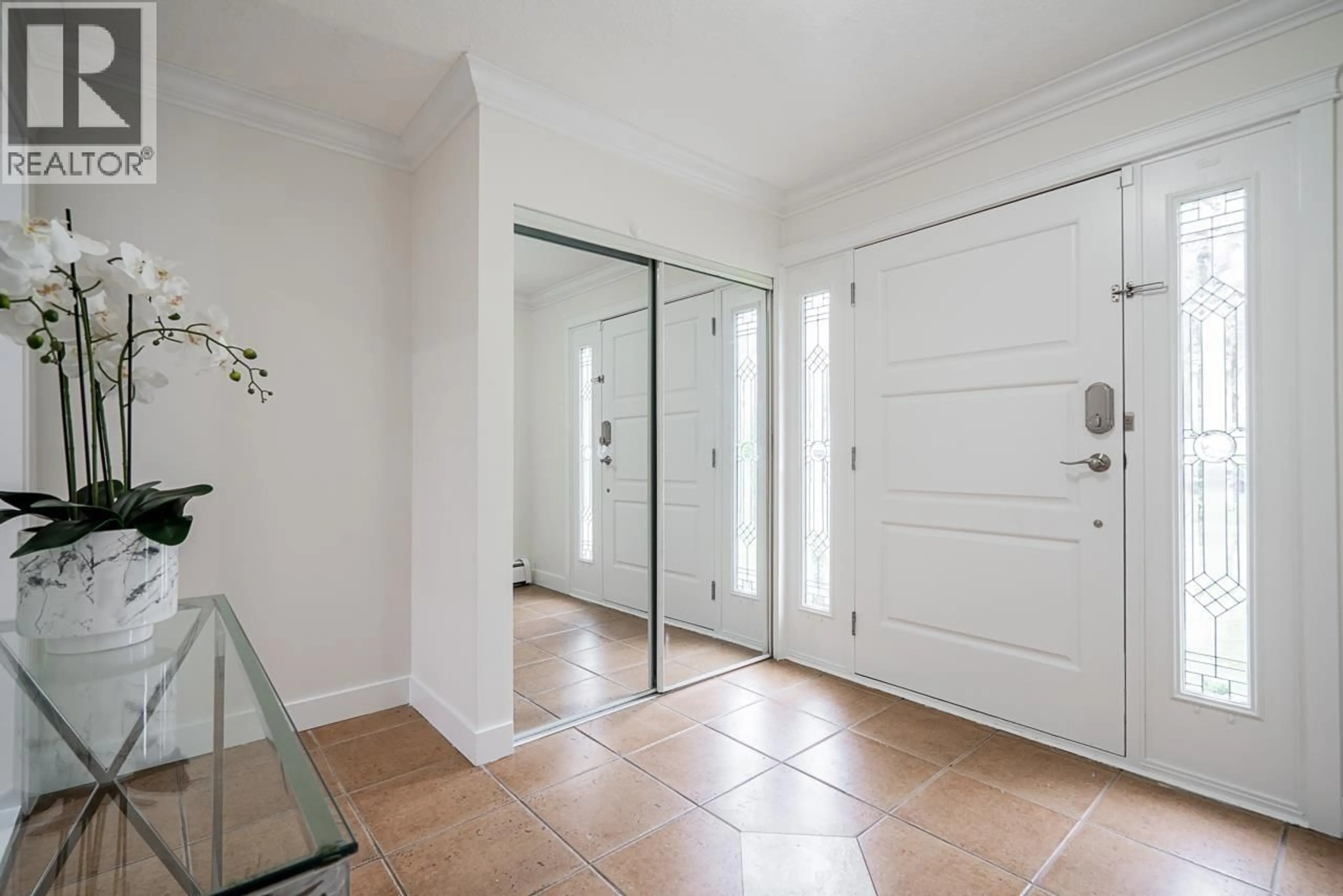 Indoor entryway for 1230 51ST AVENUE, Vancouver British Columbia V5X1E8
