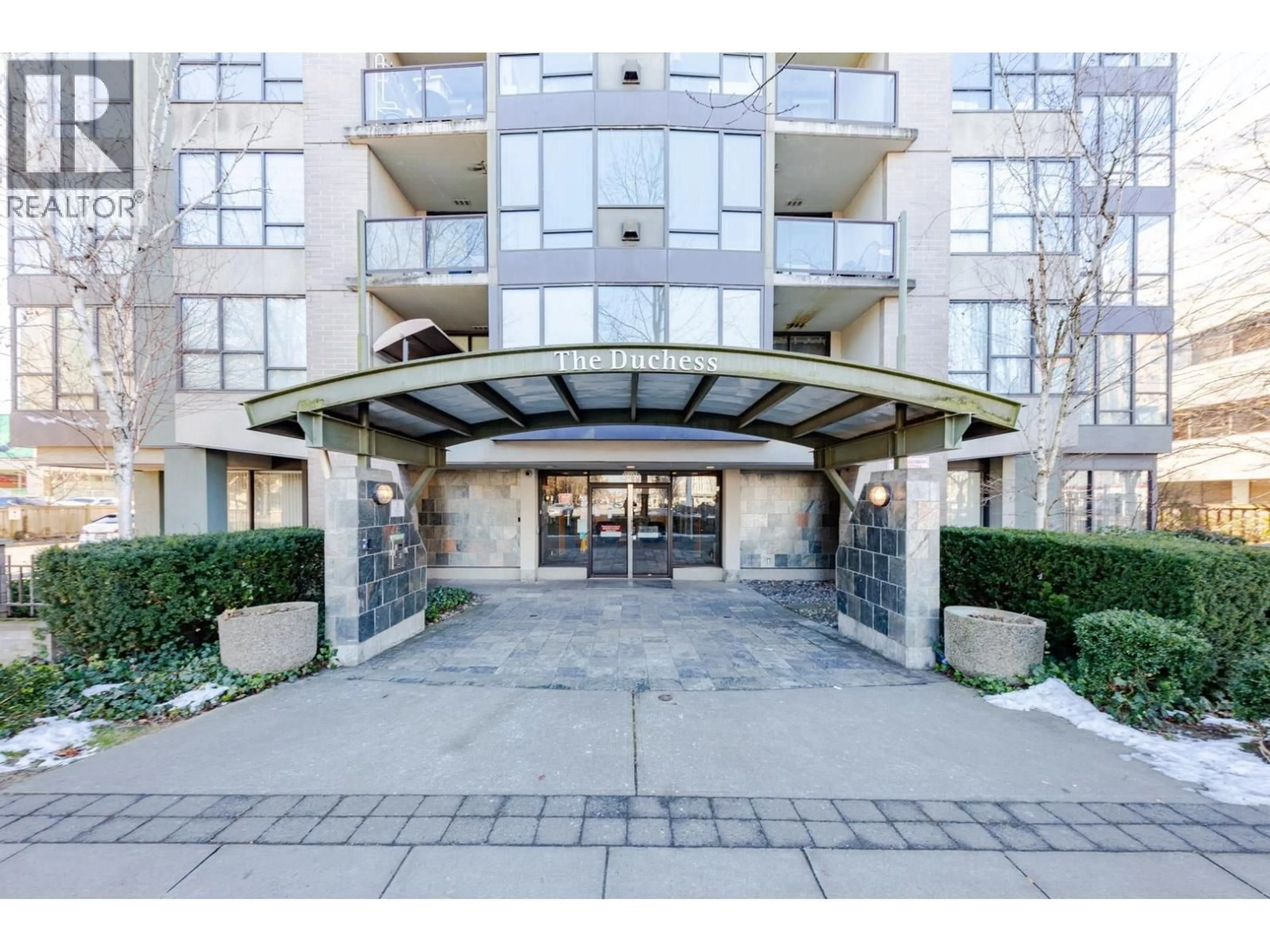 Indoor foyer for 708 - 8180 GRANVILLE AVENUE, Richmond British Columbia V6Y4G1