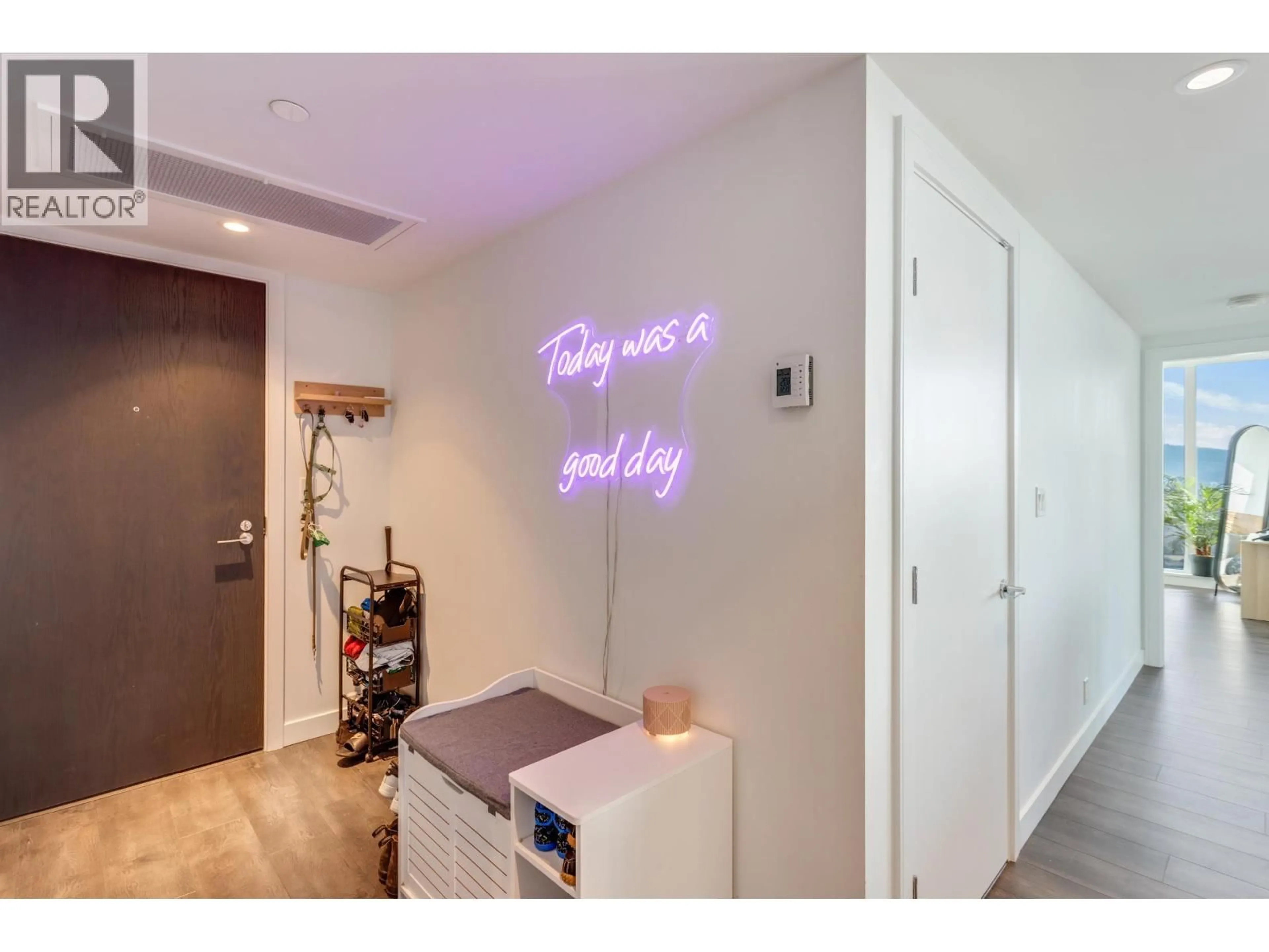 Indoor entryway for 2306 - 1500 FERN STREET, North Vancouver British Columbia V7J0E6