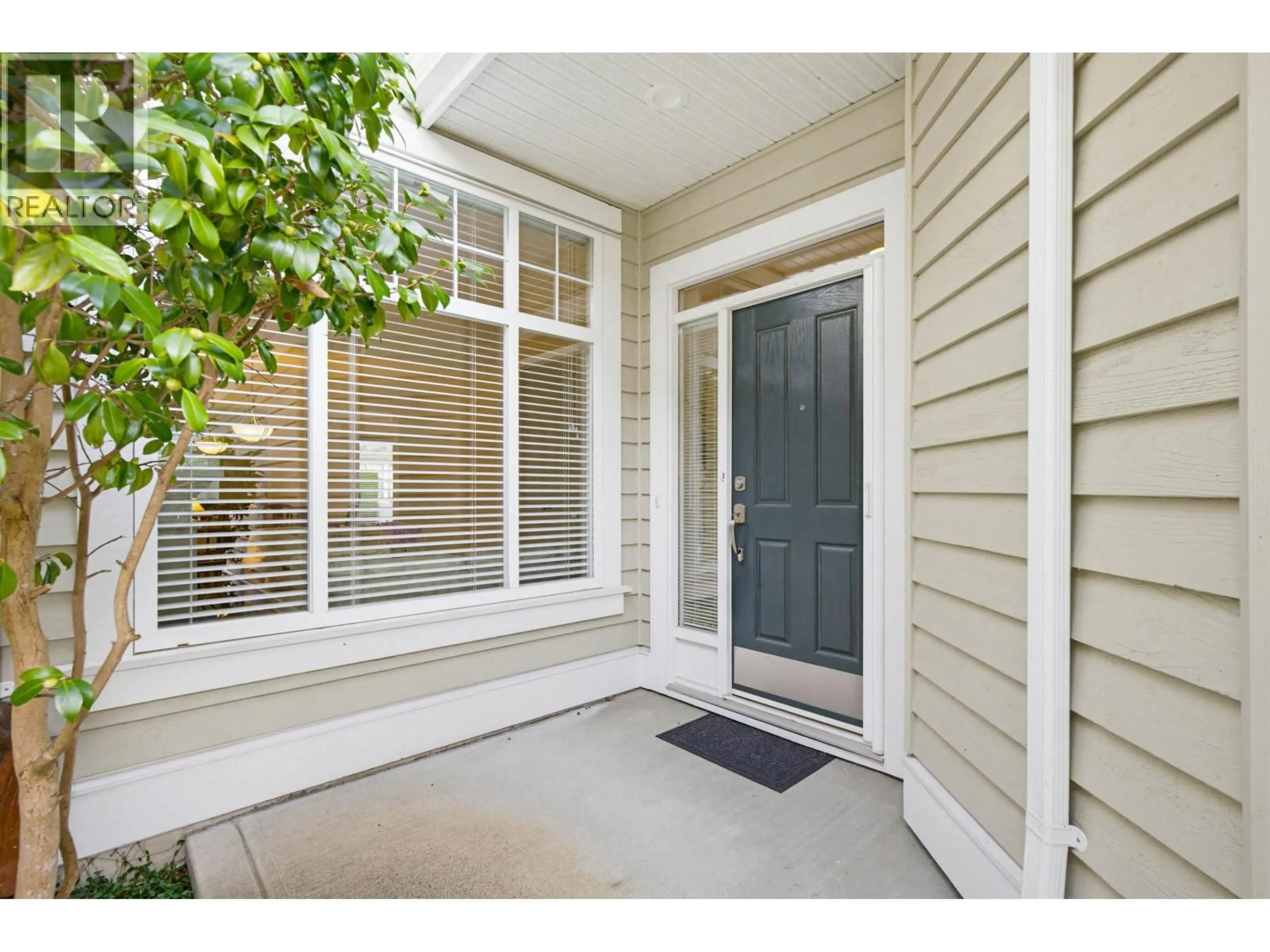 Indoor entryway for 68 - 5900 FERRY ROAD, Delta British Columbia V4K5C3