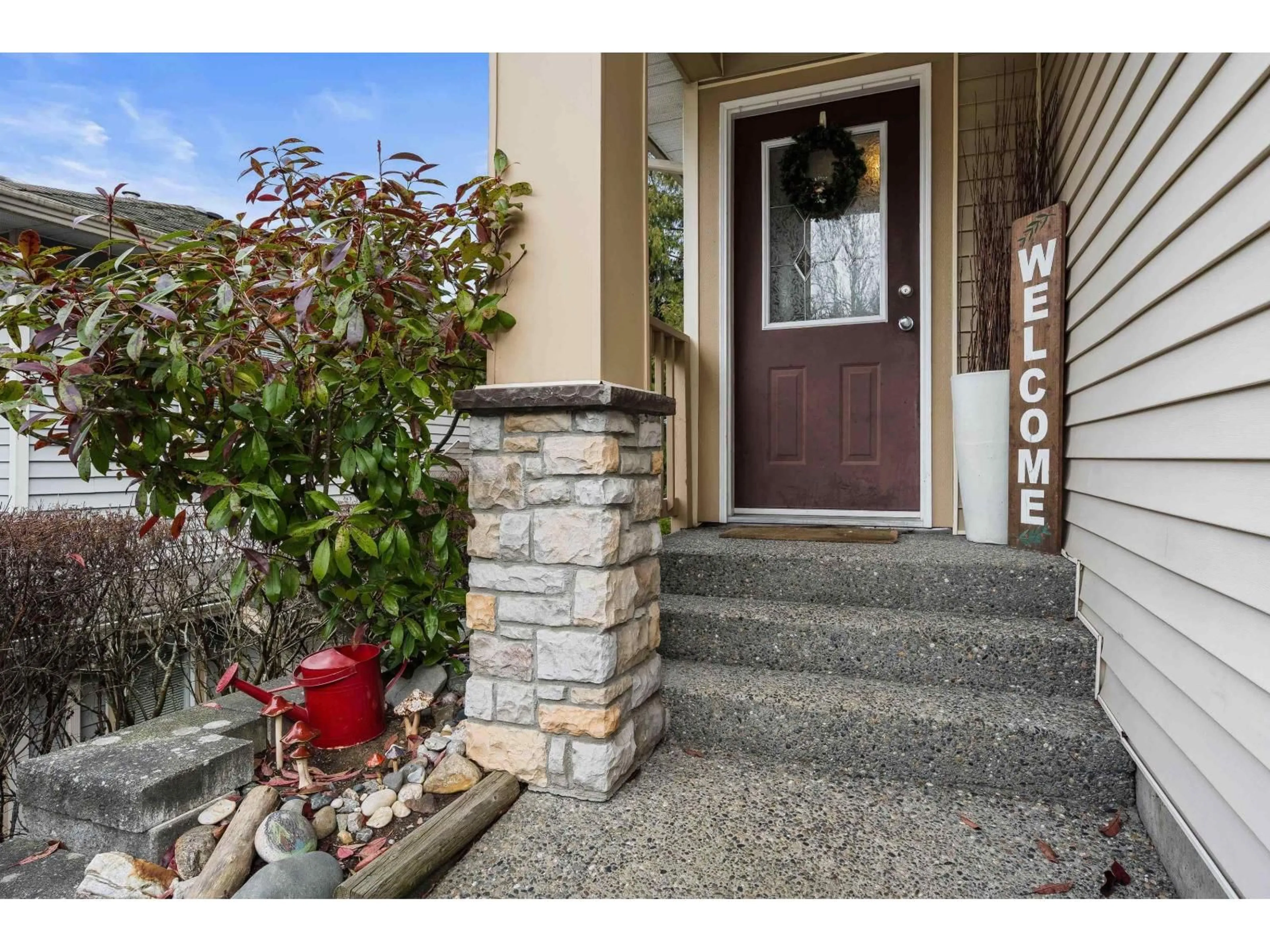 Indoor entryway for 3 - 46906 RUSSELL ROAD, Chilliwack British Columbia V2R5T3