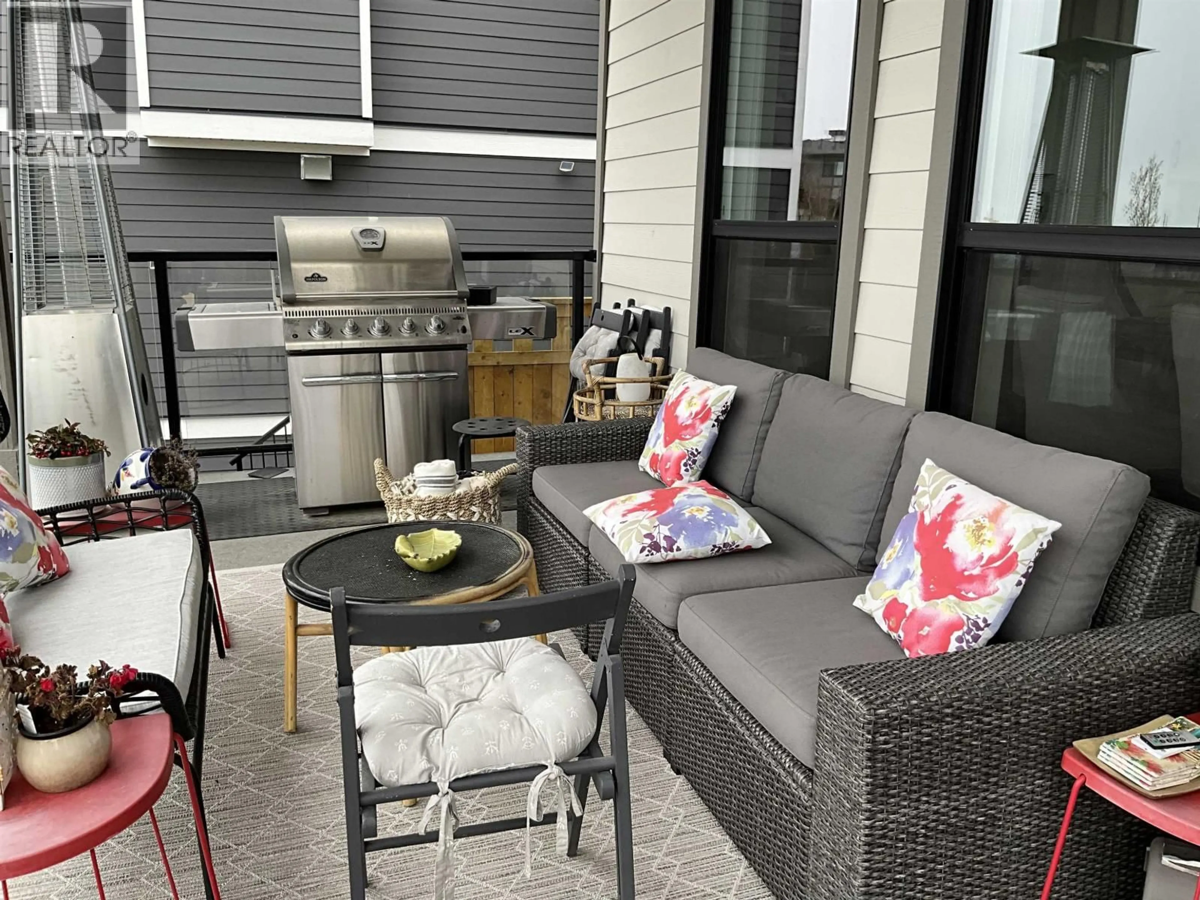Patio, street for 3574 HARPER ROAD, Coquitlam British Columbia V3E0P2