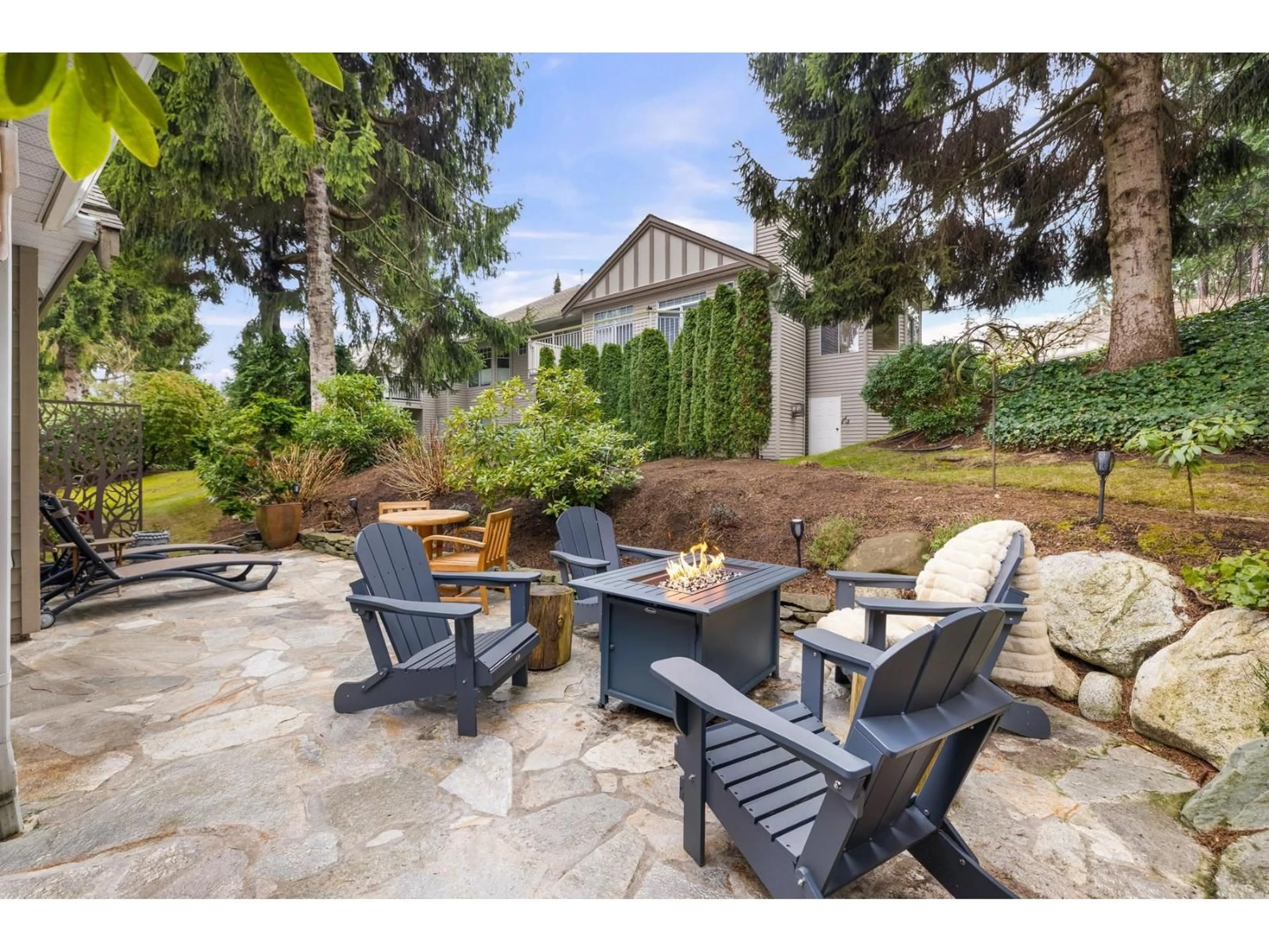 Patio, street for 75 - 2533 152 STREET, Surrey British Columbia V4P1N4