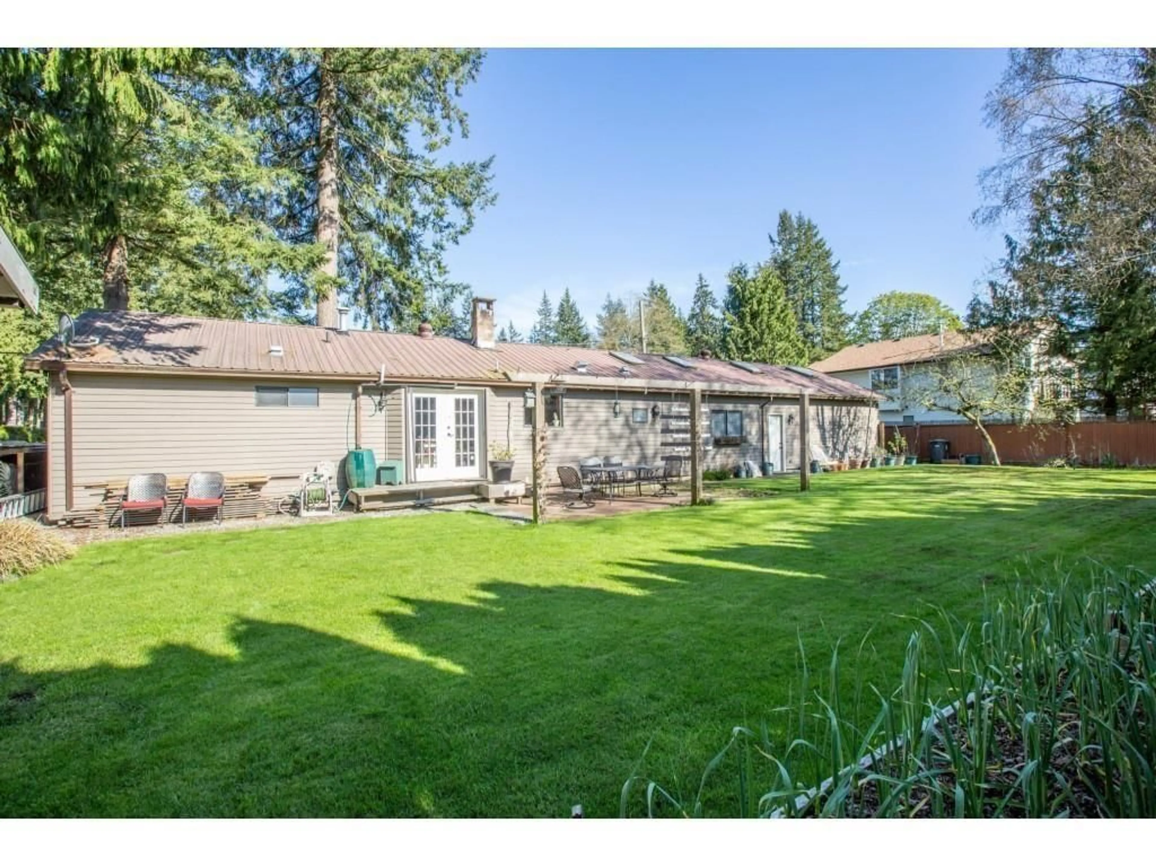 Patio, unknown for 3667 207 STREET, Langley British Columbia V3A4X5