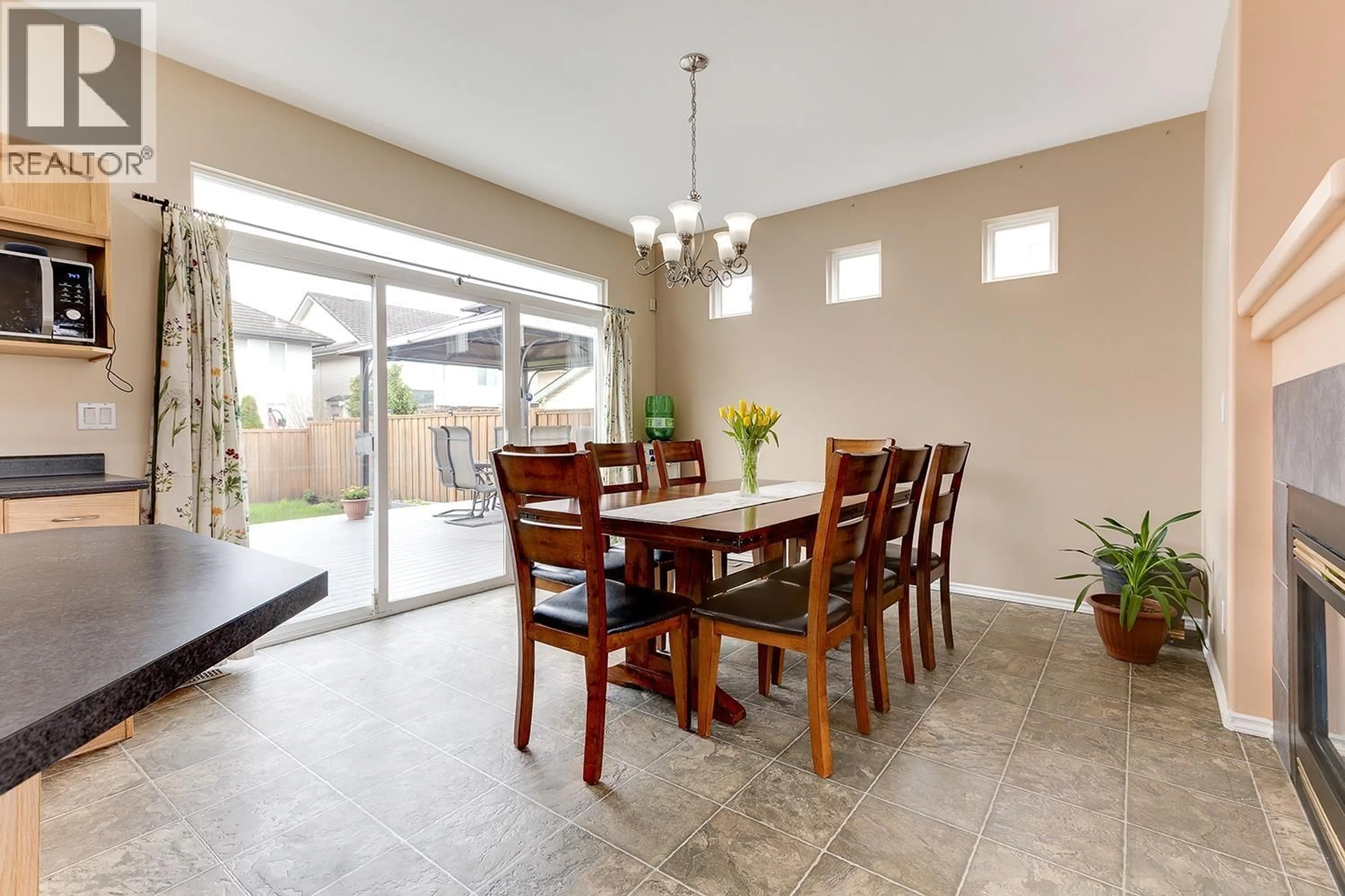 Dining room, ceramic/tile floor for 1077 RIVERSIDE DRIVE, Port Coquitlam British Columbia V3B8A7