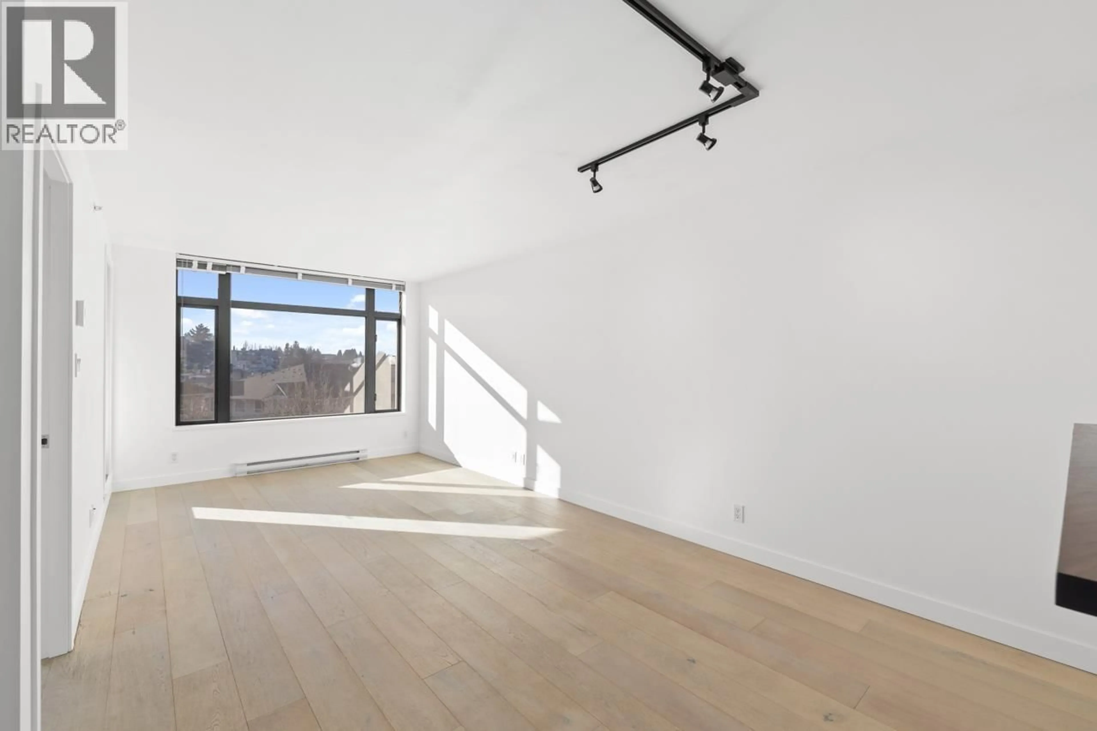 A pic of a room for 610 - 3660 VANNESS AVENUE, Vancouver British Columbia V5R6H8