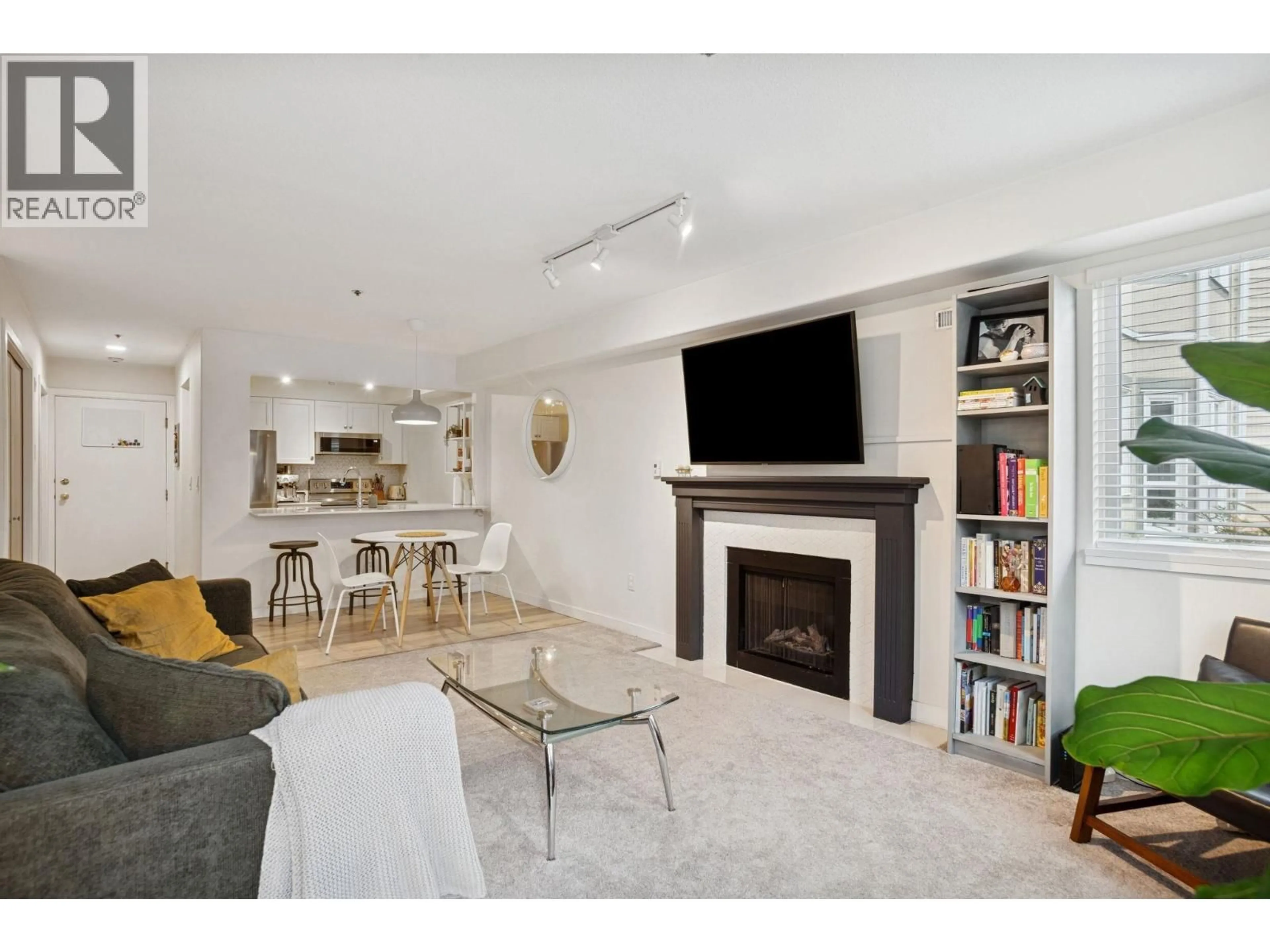 Living room with furniture, unknown for 103 - 1515 6TH AVENUE, Vancouver British Columbia V5N1P2