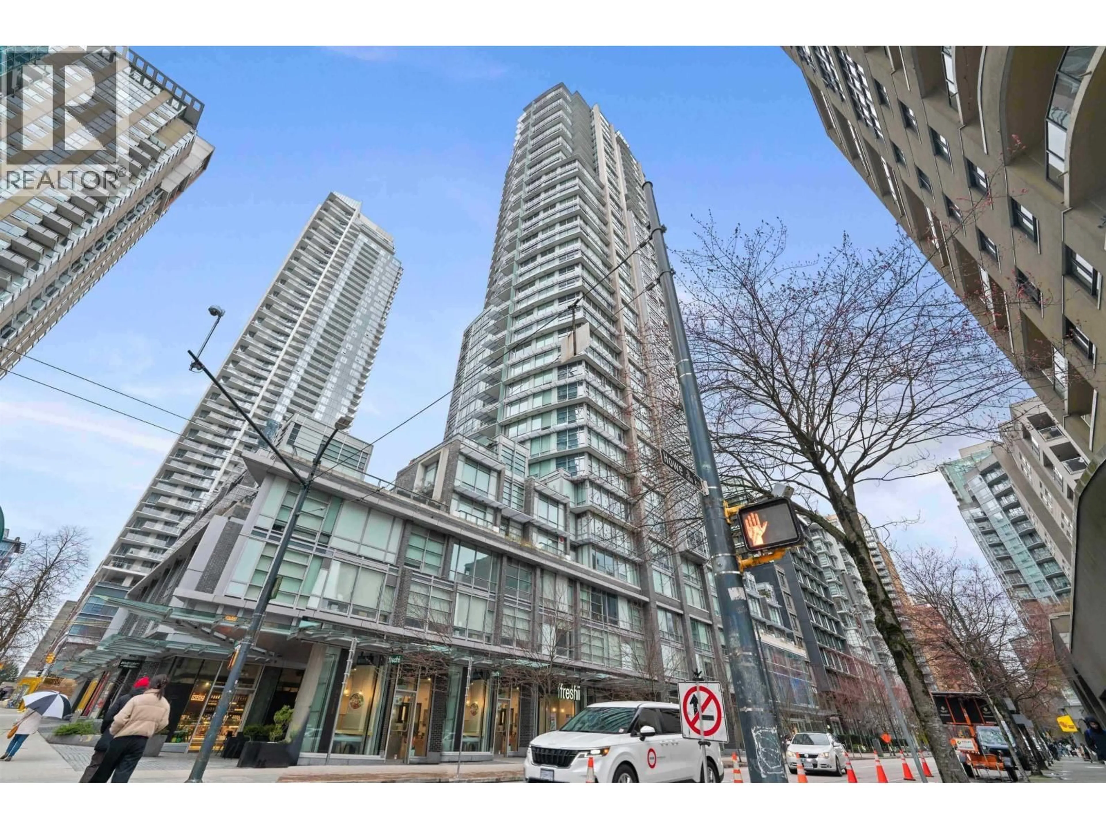Indoor foyer for 3804 - 1283 HOWE STREET, Vancouver British Columbia V6Z0E3