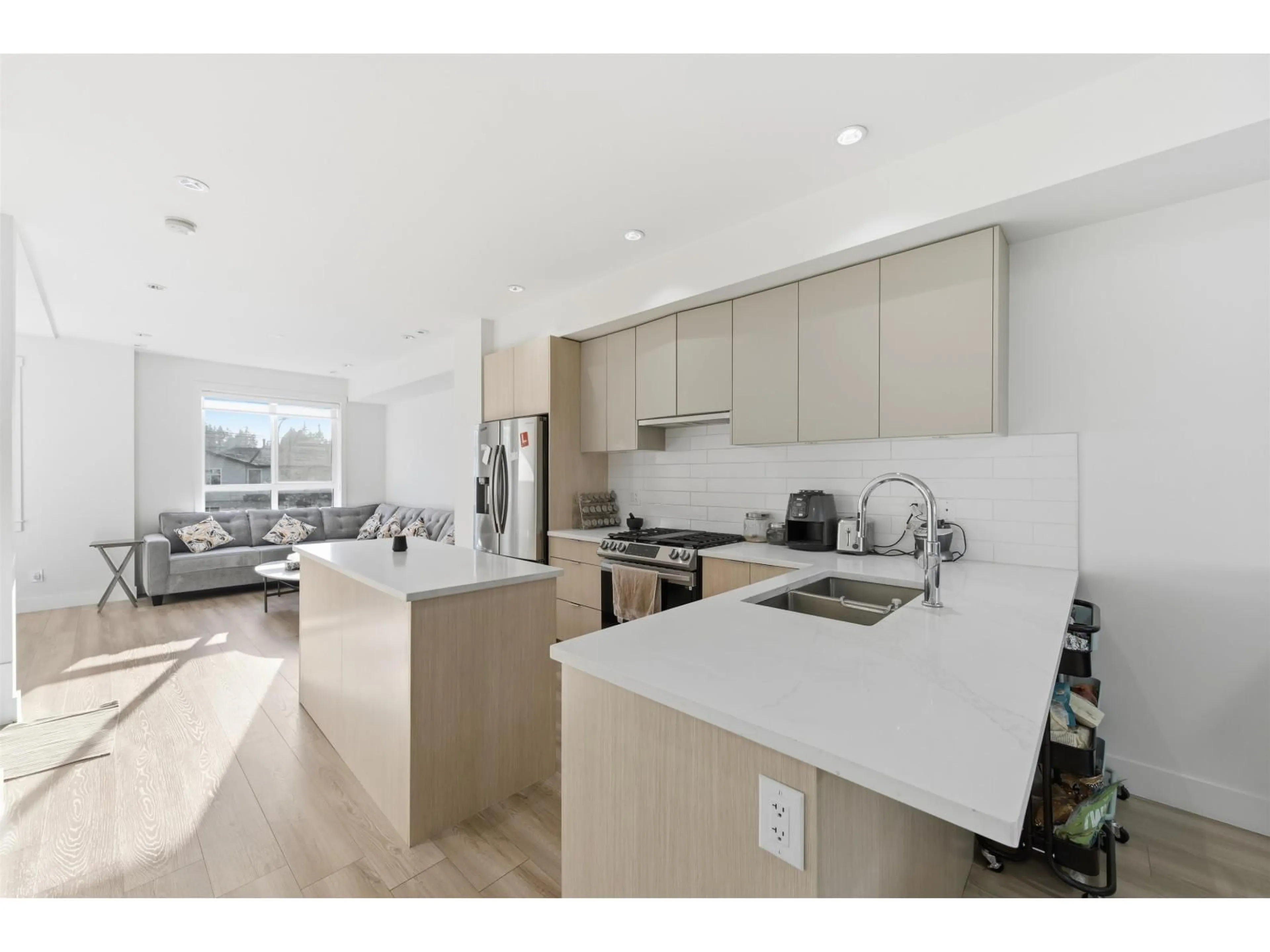 Open concept kitchen, unknown for 24 - 11556 72A AVENUE, Delta British Columbia V4C1A9