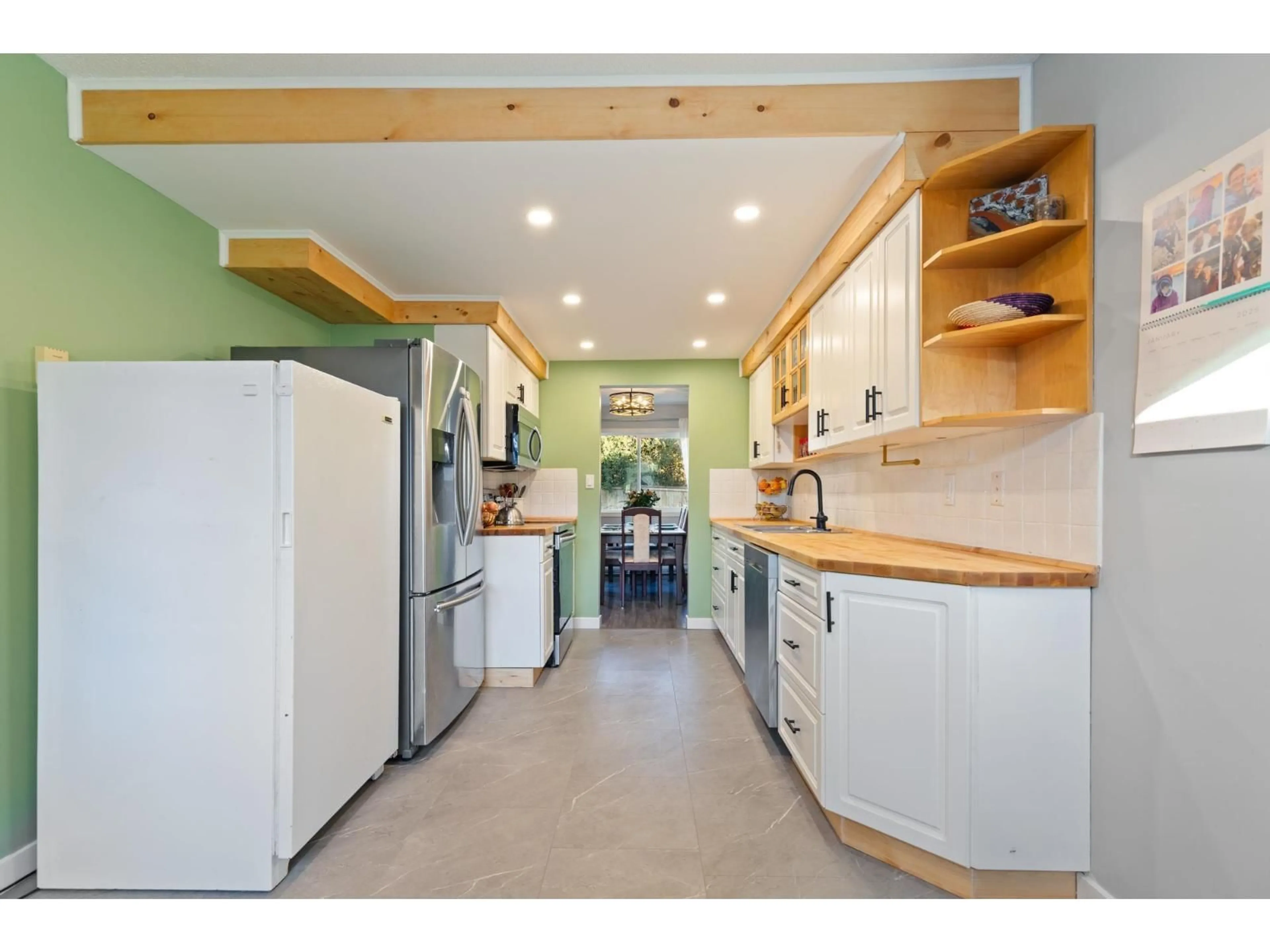 Open concept kitchen, unknown for 60 - 46689 FIRST AVENUE, Chilliwack British Columbia V2P1X5