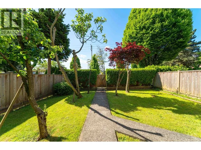 3089 1ST AVENUE, Vancouver 5